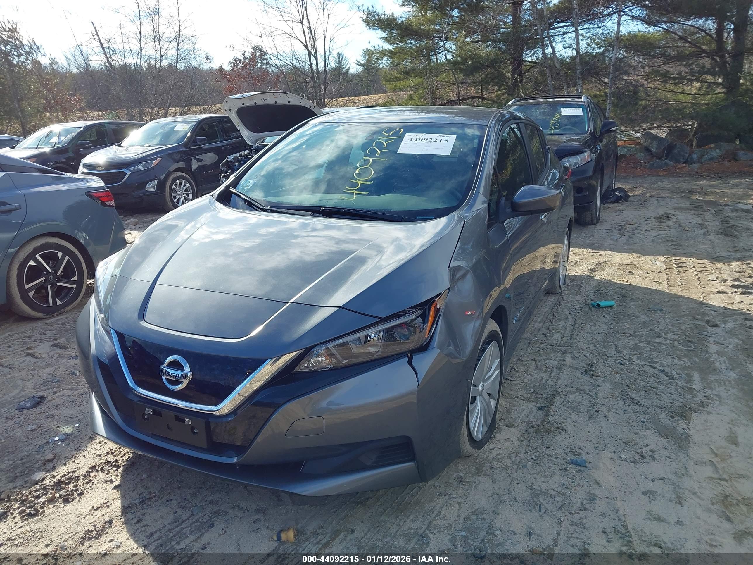 NISSAN LEAF image 2