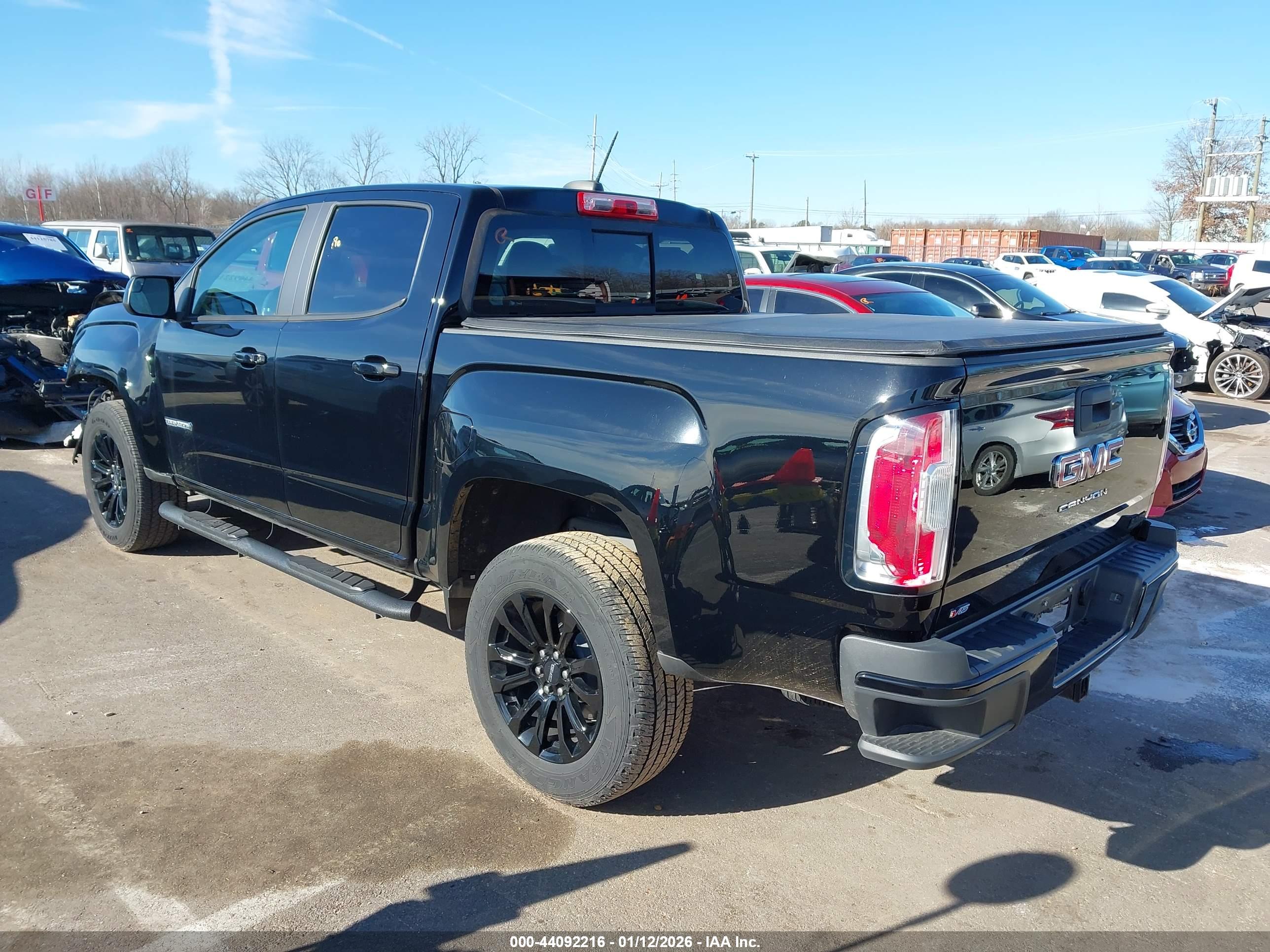 GMC CANYON image 3