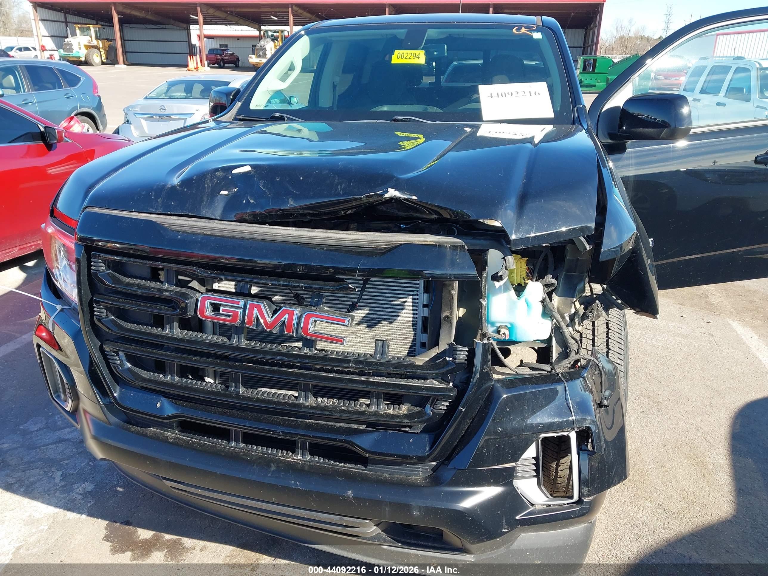 GMC CANYON image 6
