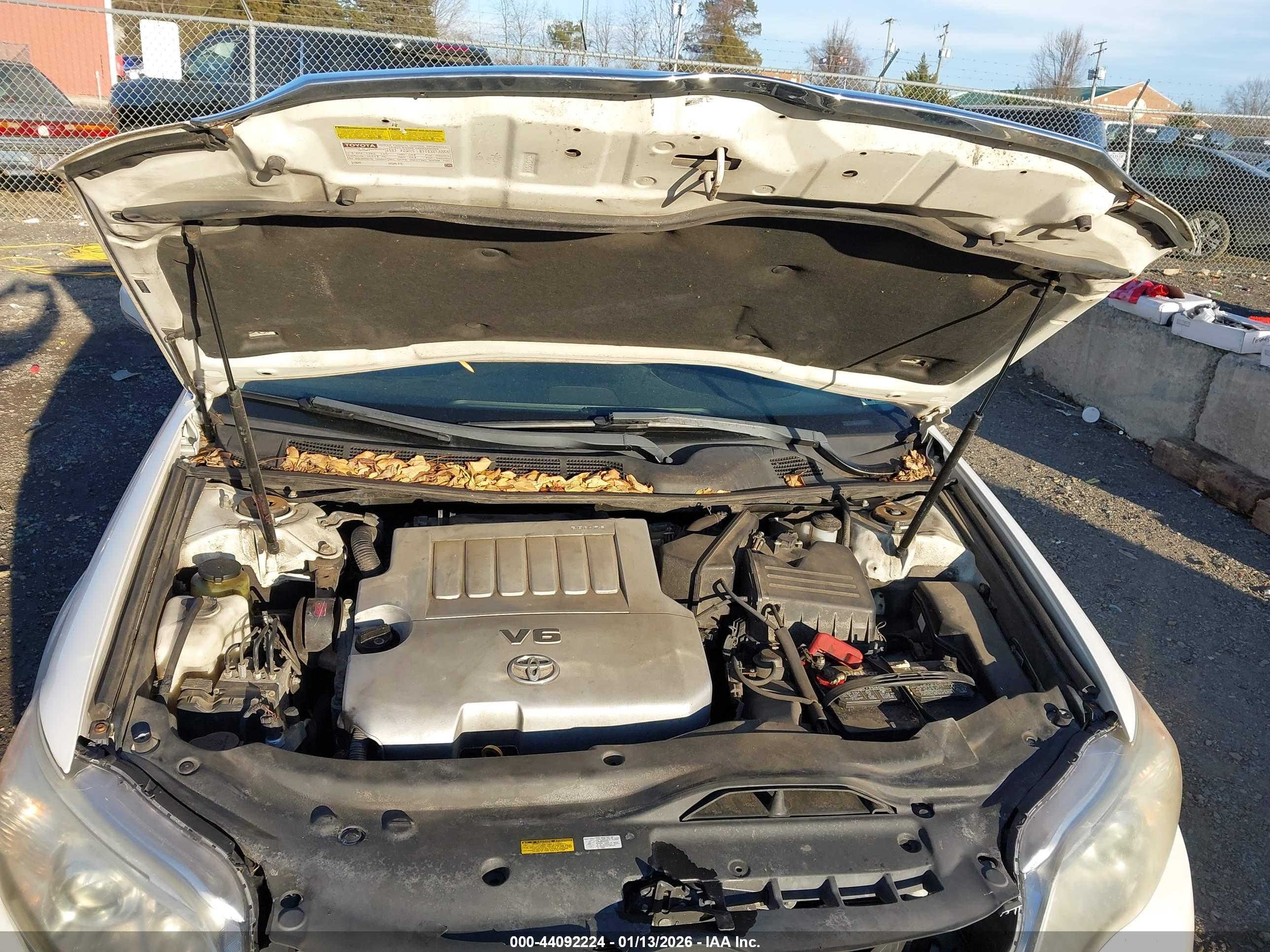 TOYOTA AVALON image 10