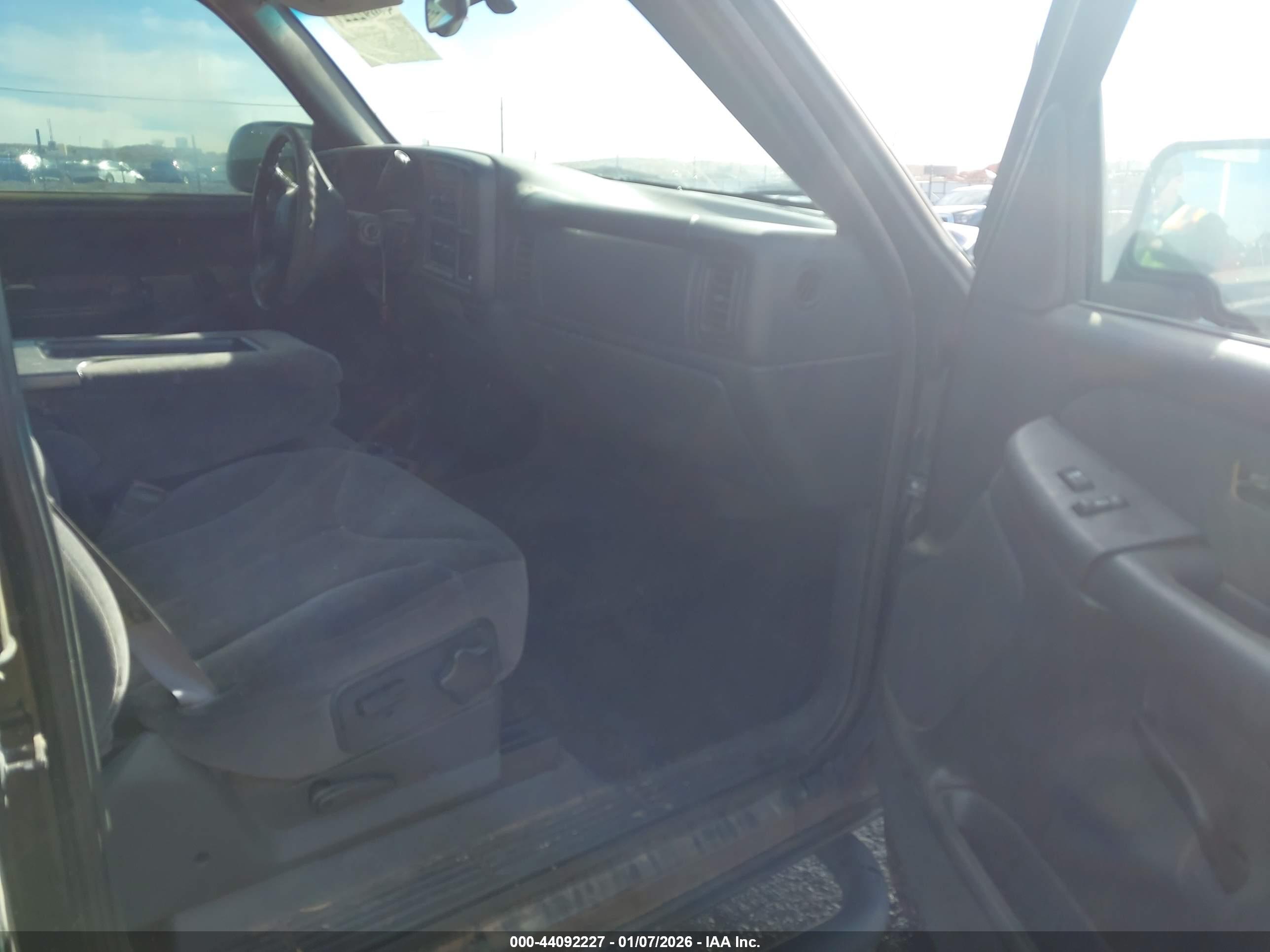 GMC SIERRA image 5