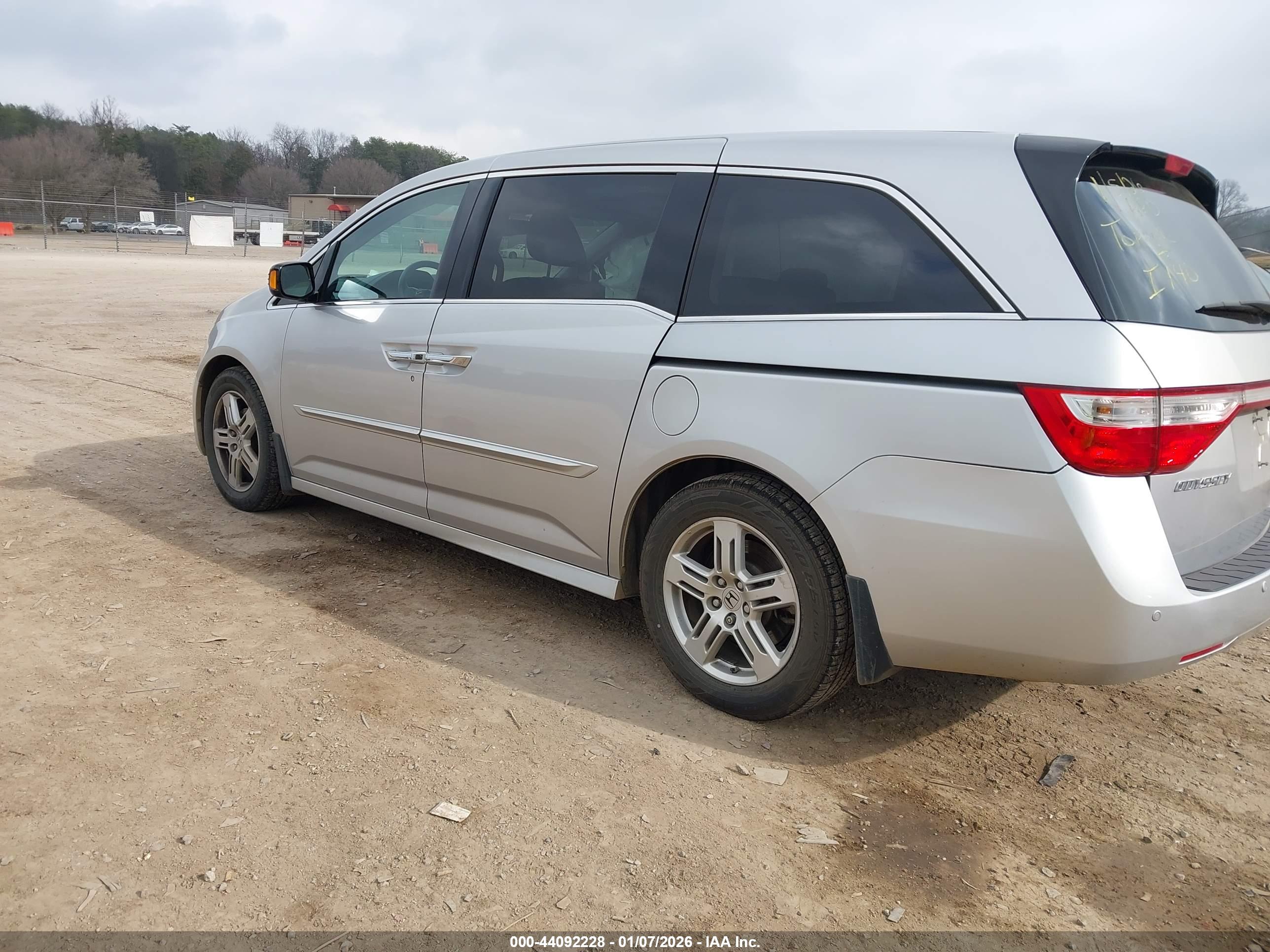 HONDA ODYSSEY image 3