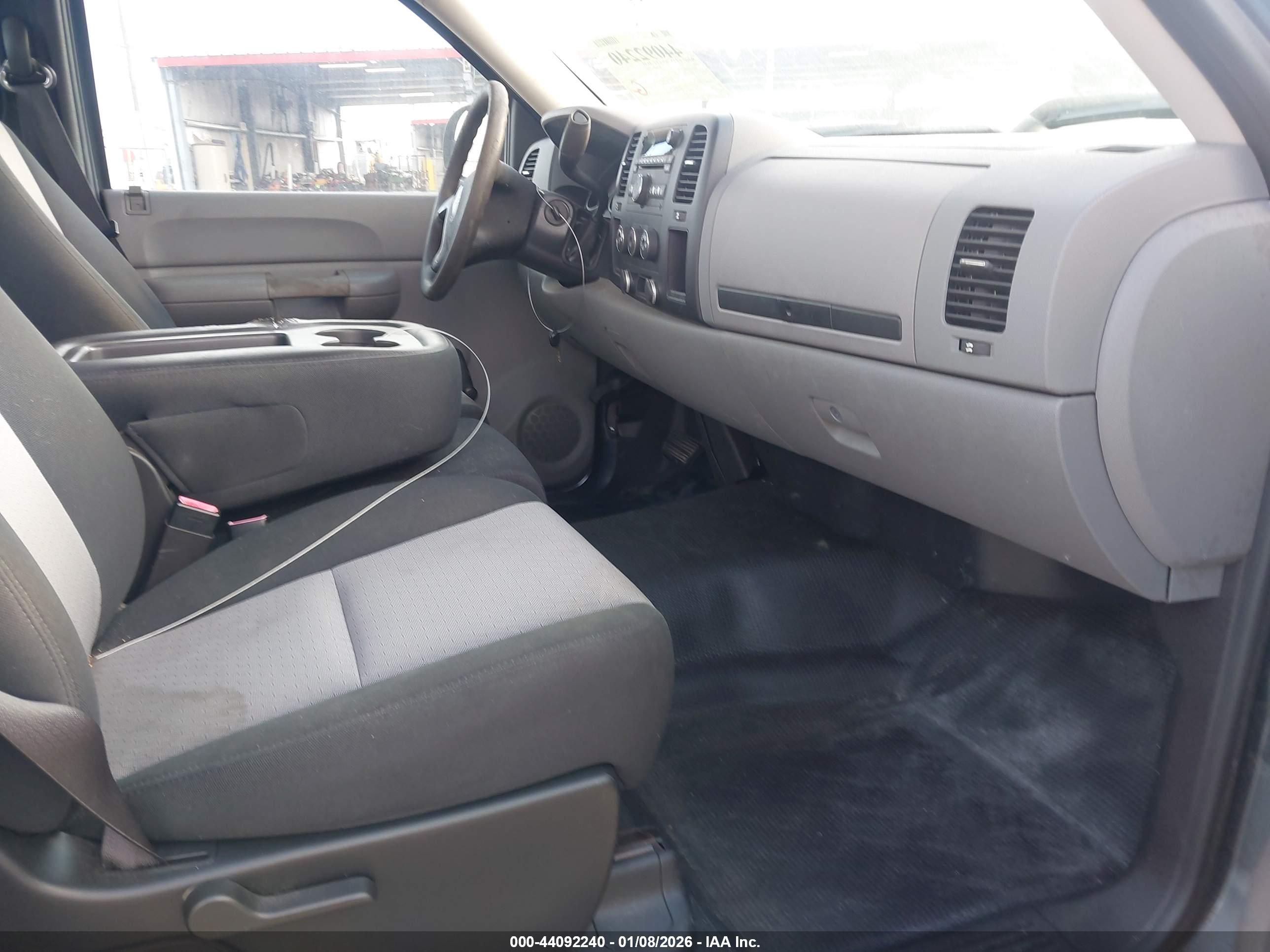 GMC SIERRA image 5