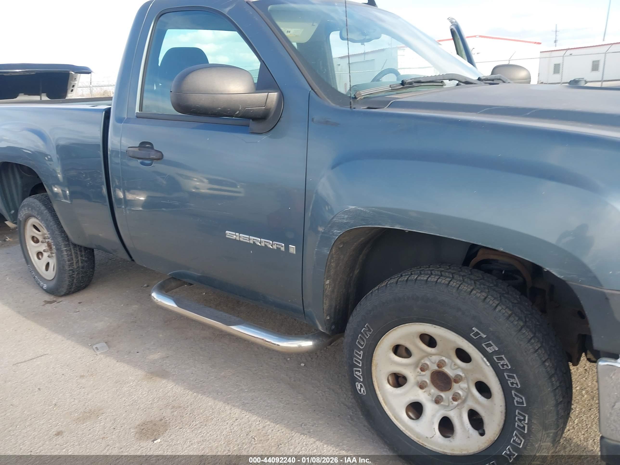 GMC SIERRA image 6