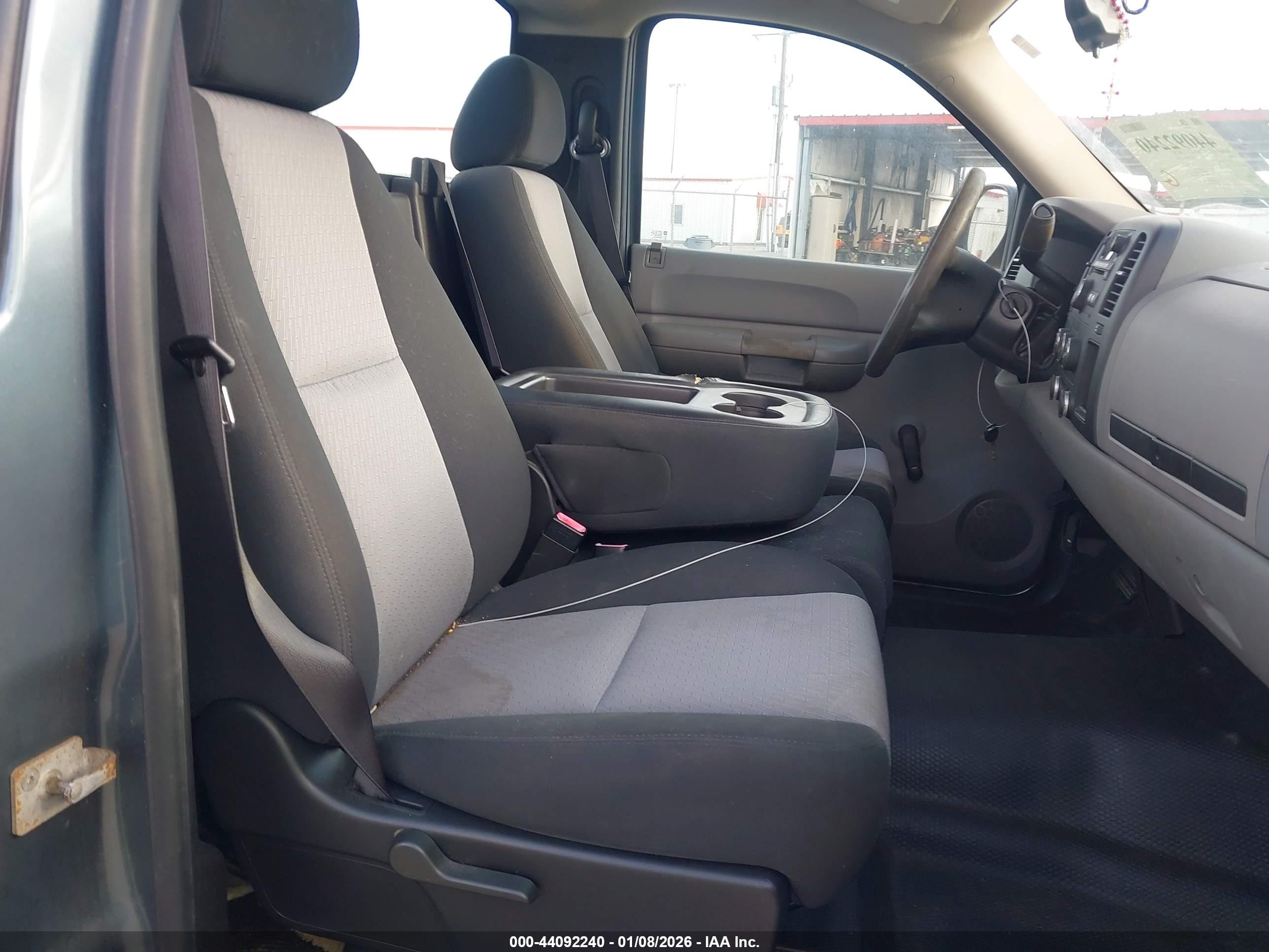 GMC SIERRA image 8