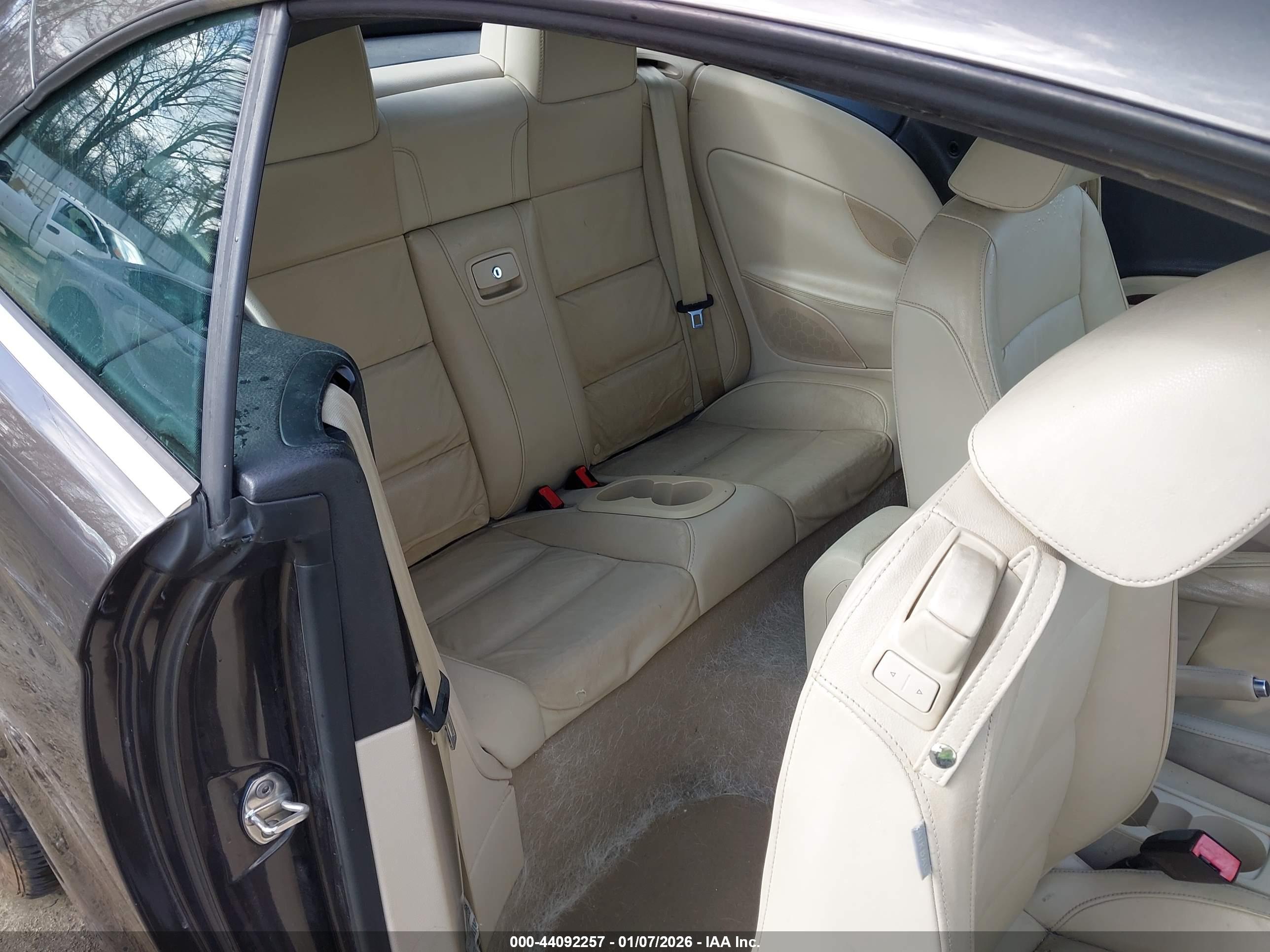VOLKSWAGEN EOS image 8