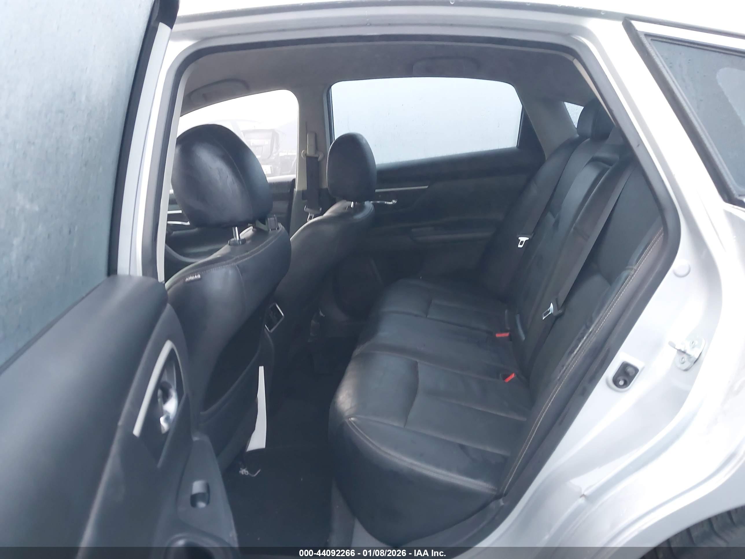 NISSAN ALTIMA image 8
