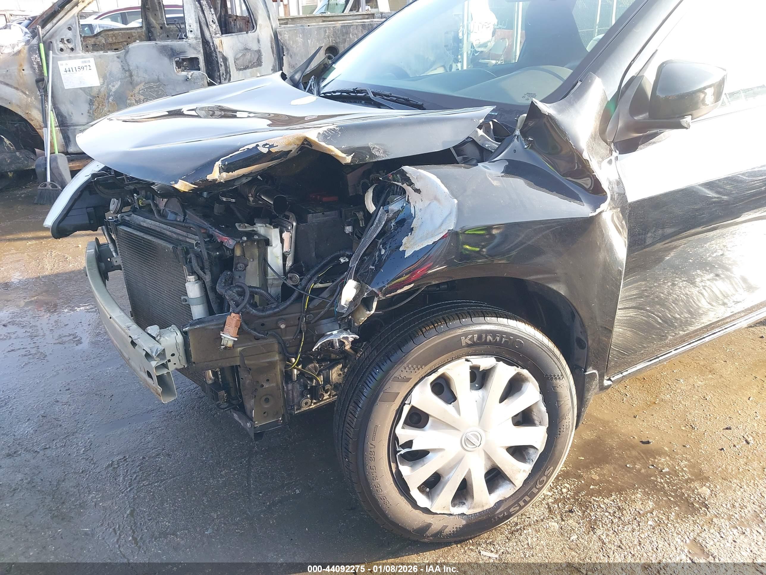 NISSAN VERSA image 6