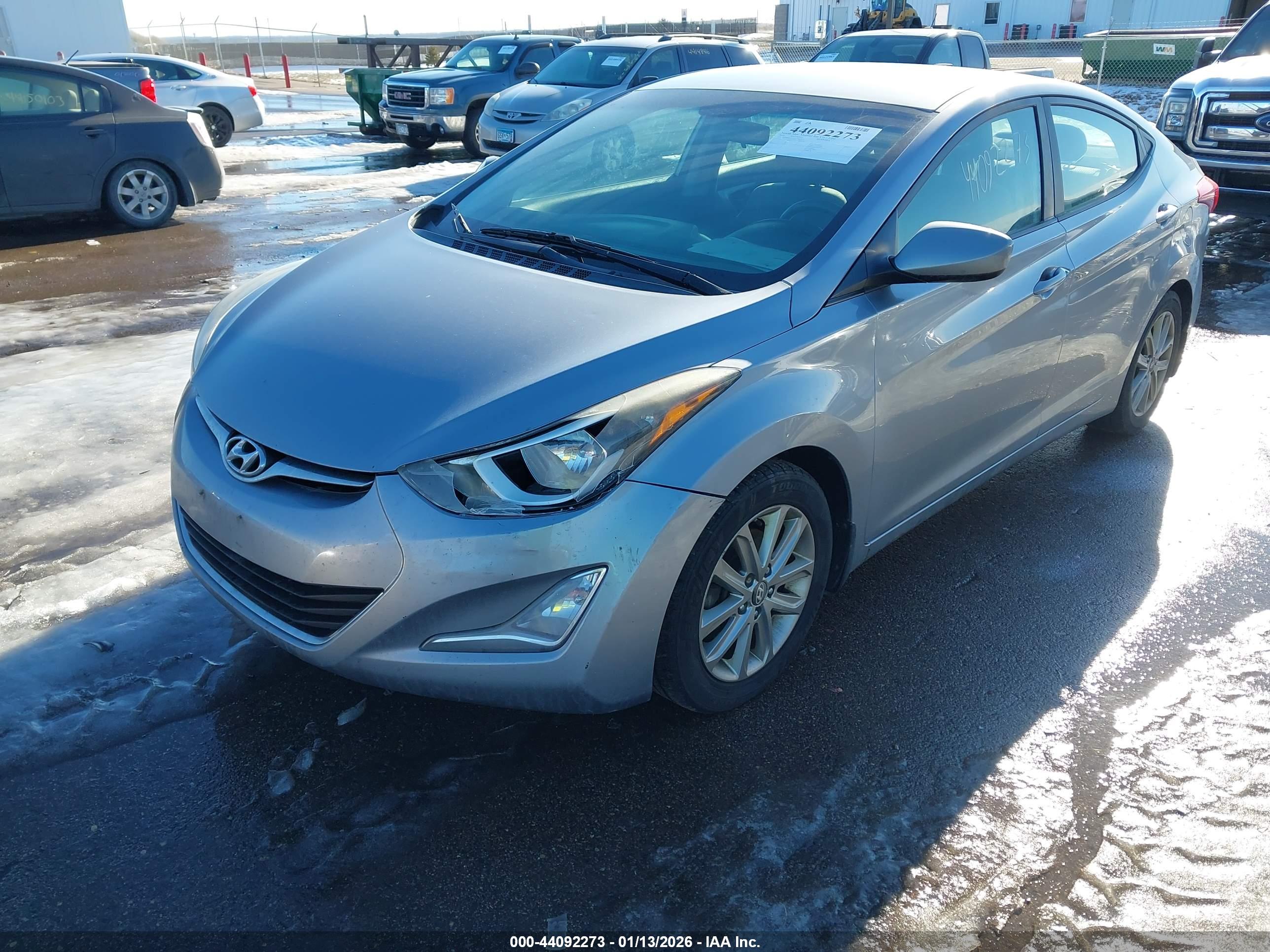 HYUNDAI ELANTRA image 6