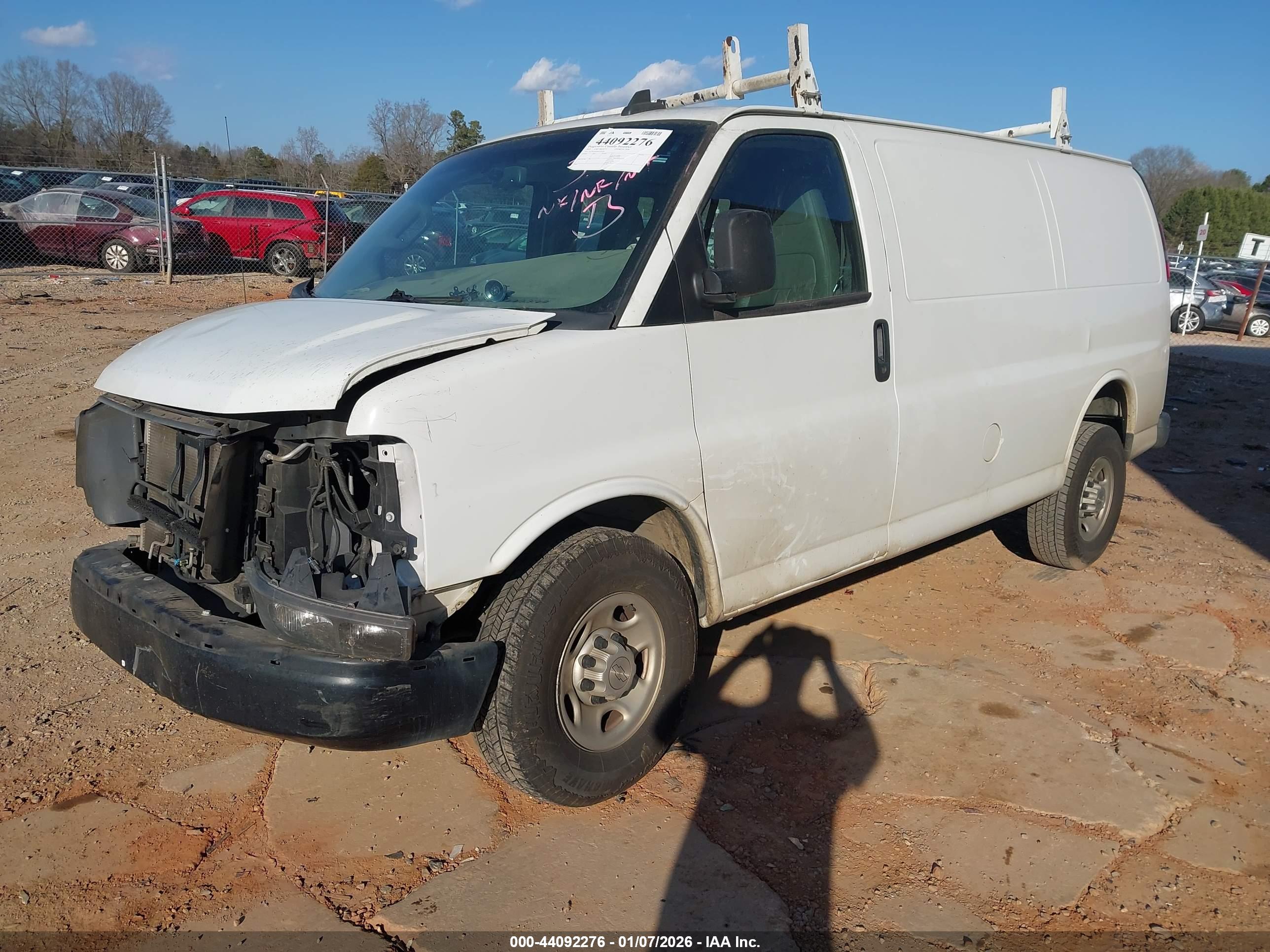 CHEVROLET EXPRESS image 2