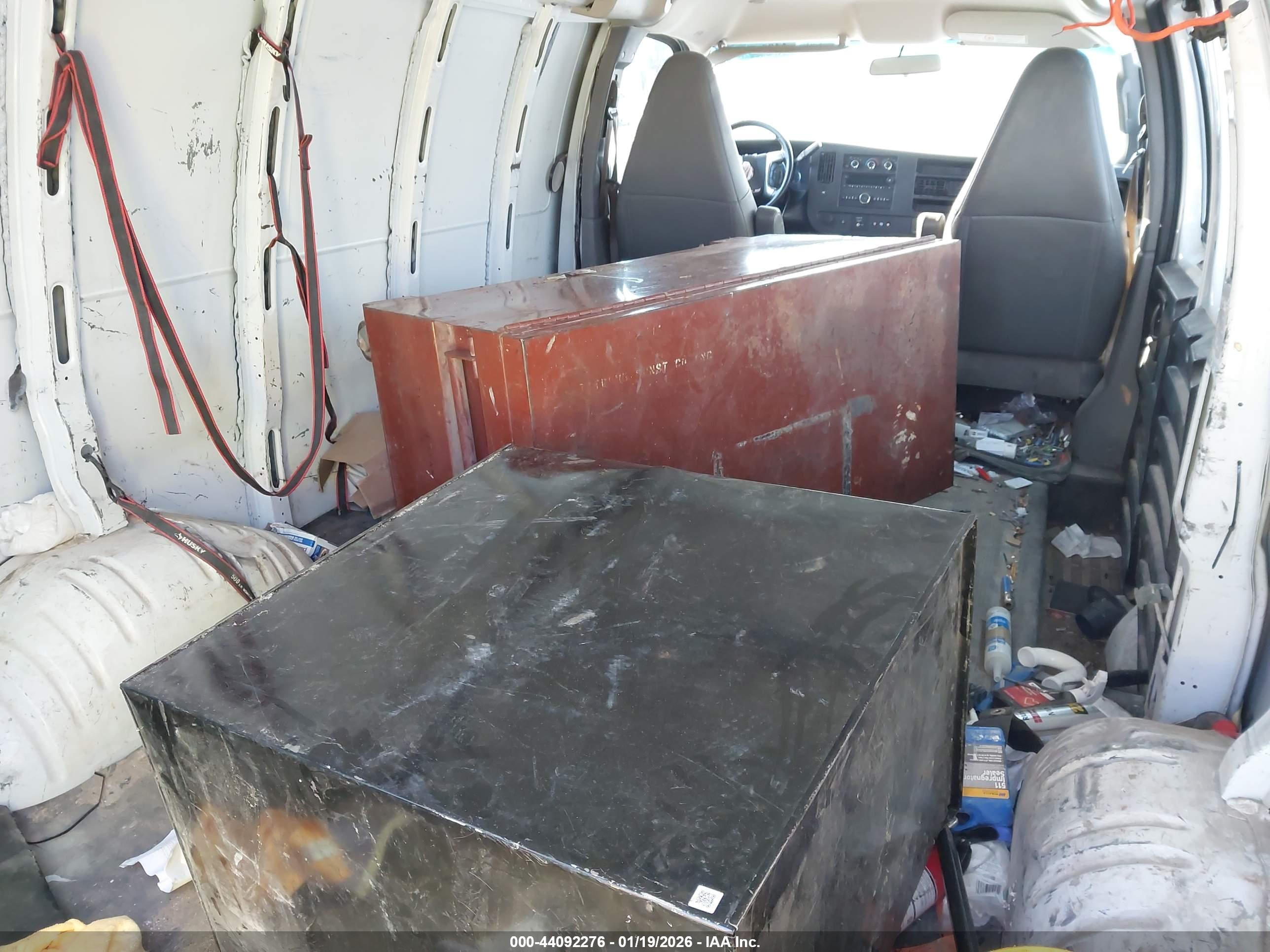 CHEVROLET EXPRESS image 8