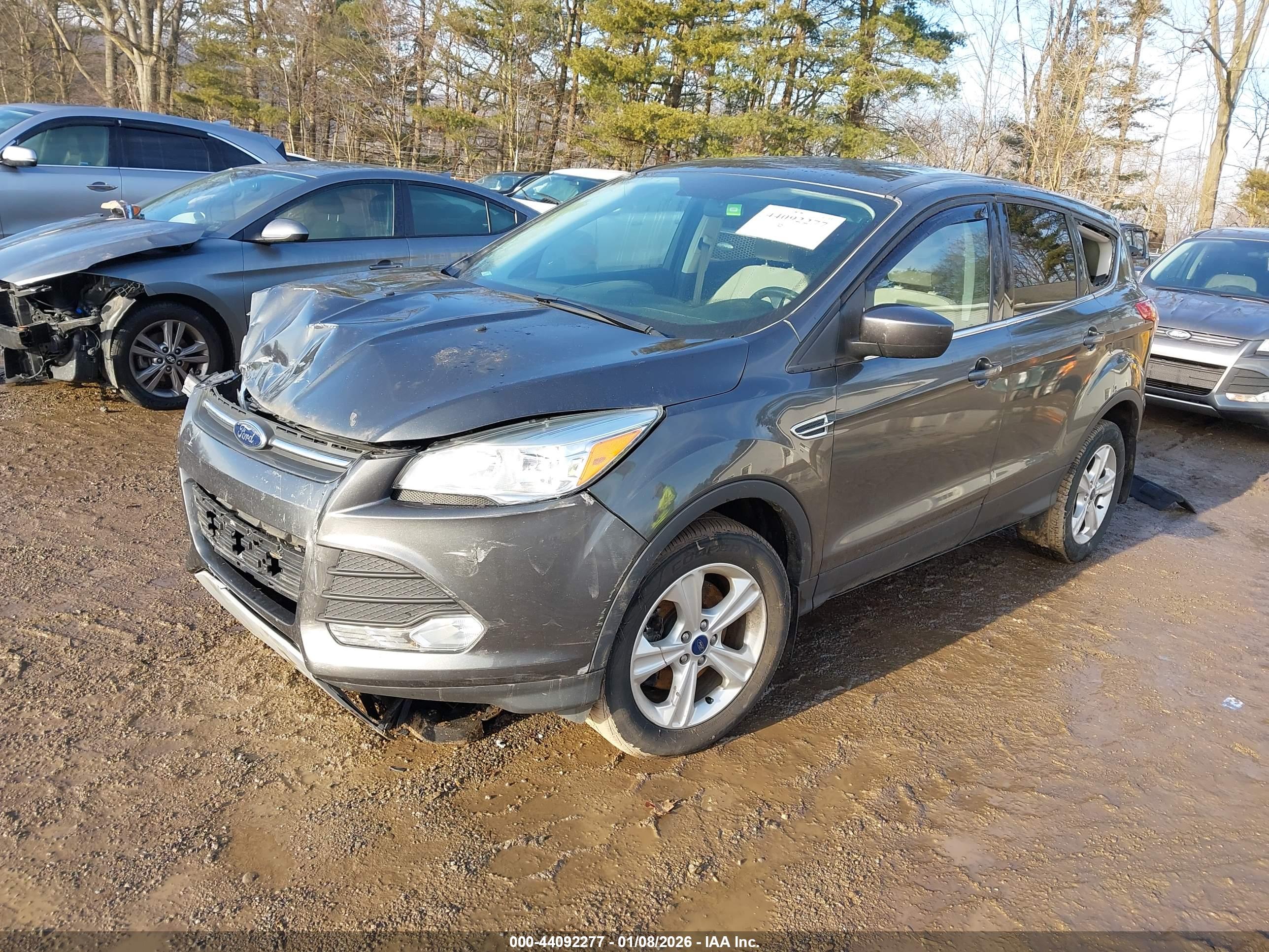 FORD ESCAPE image 2