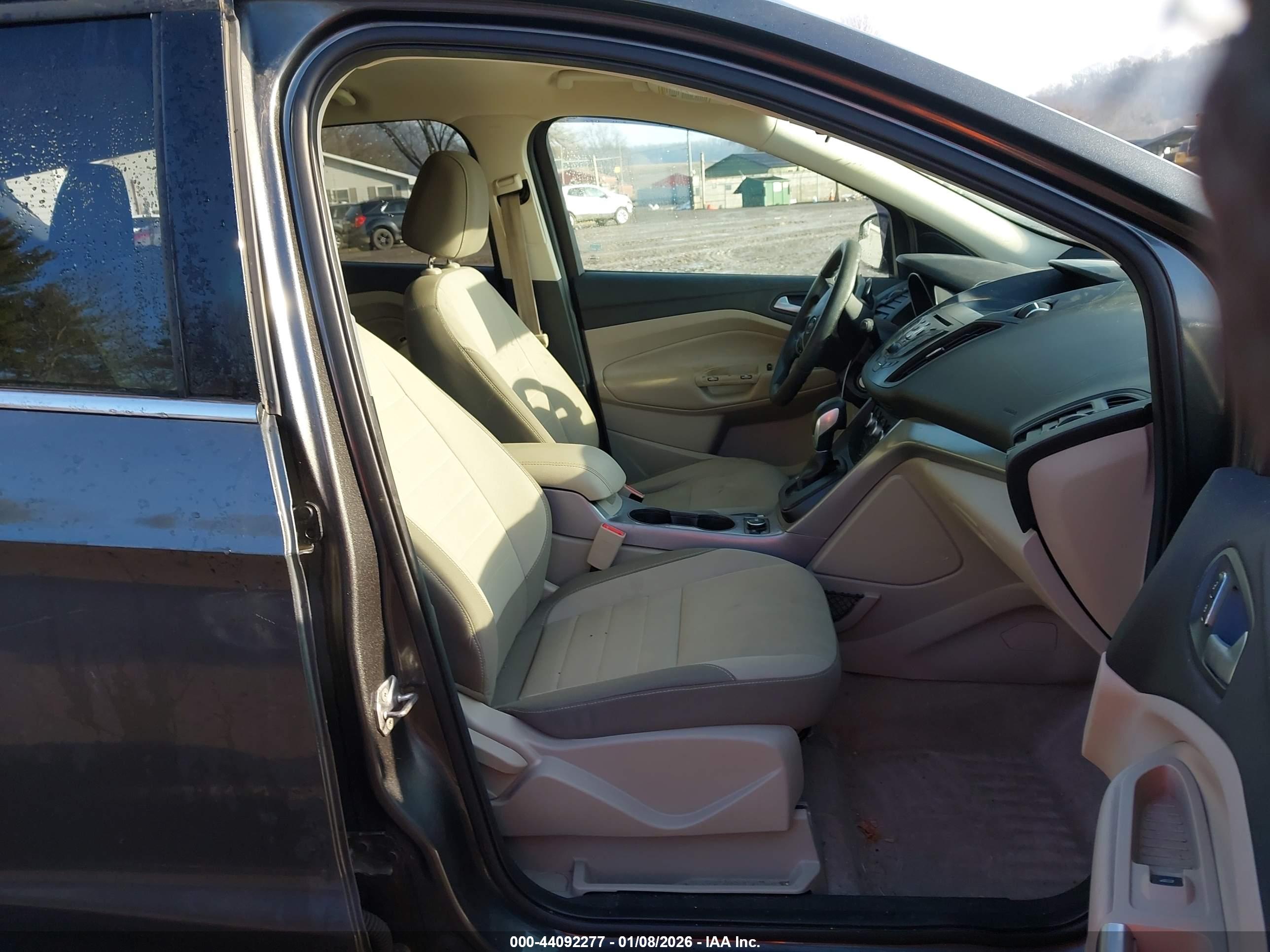 FORD ESCAPE image 5