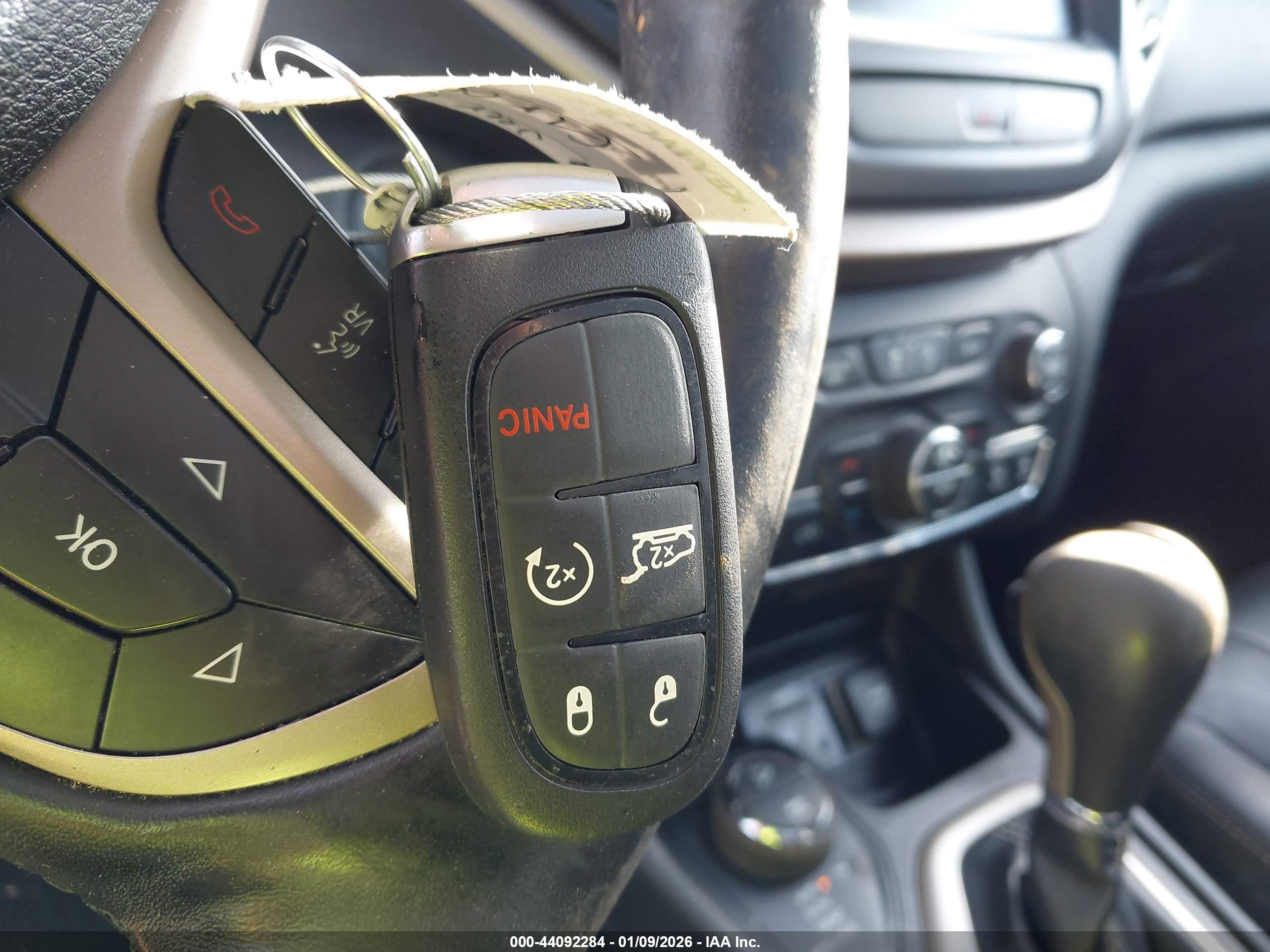 JEEP CHEROKEE image 11
