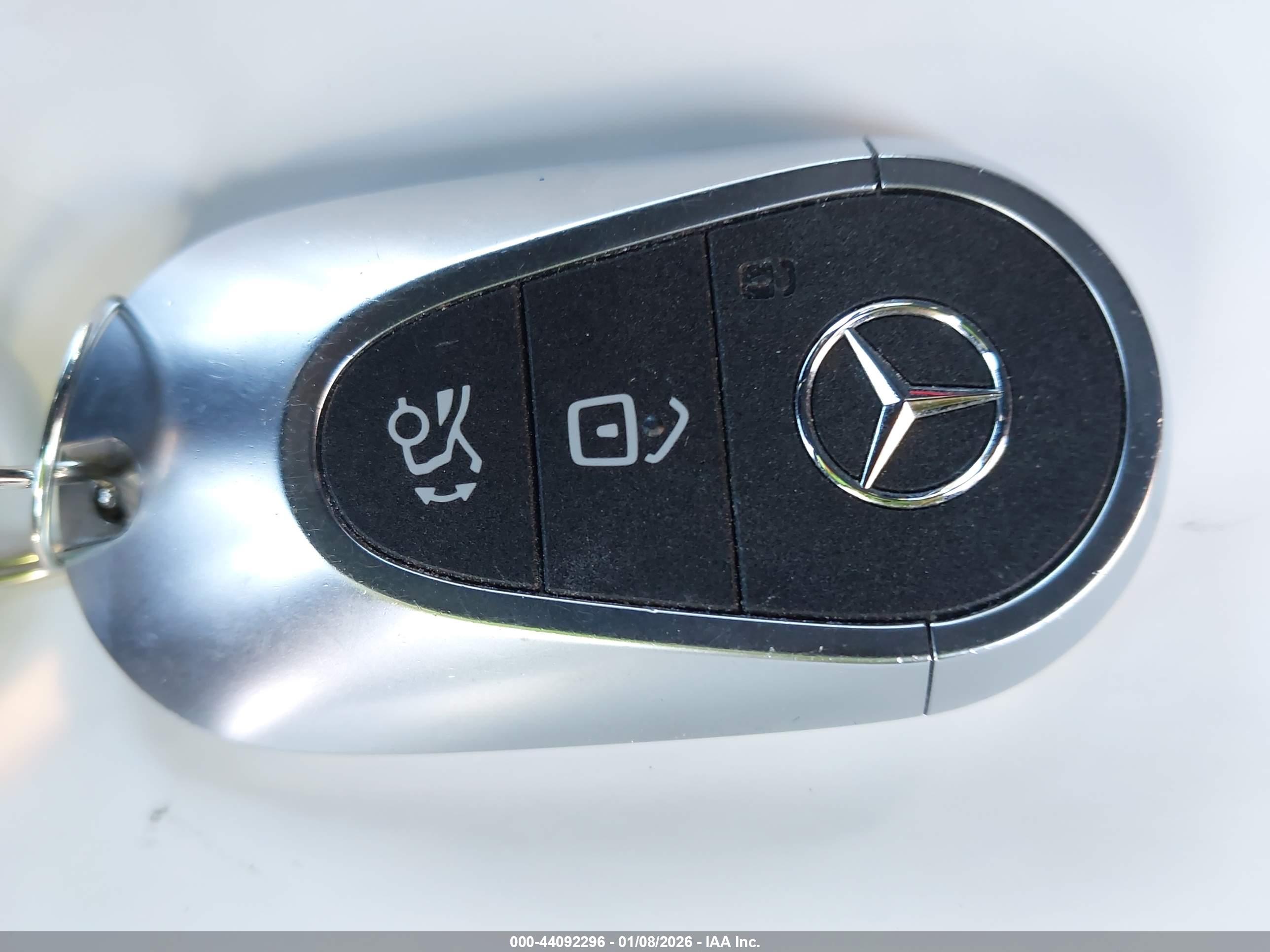 MERCEDES-BENZ C image 11