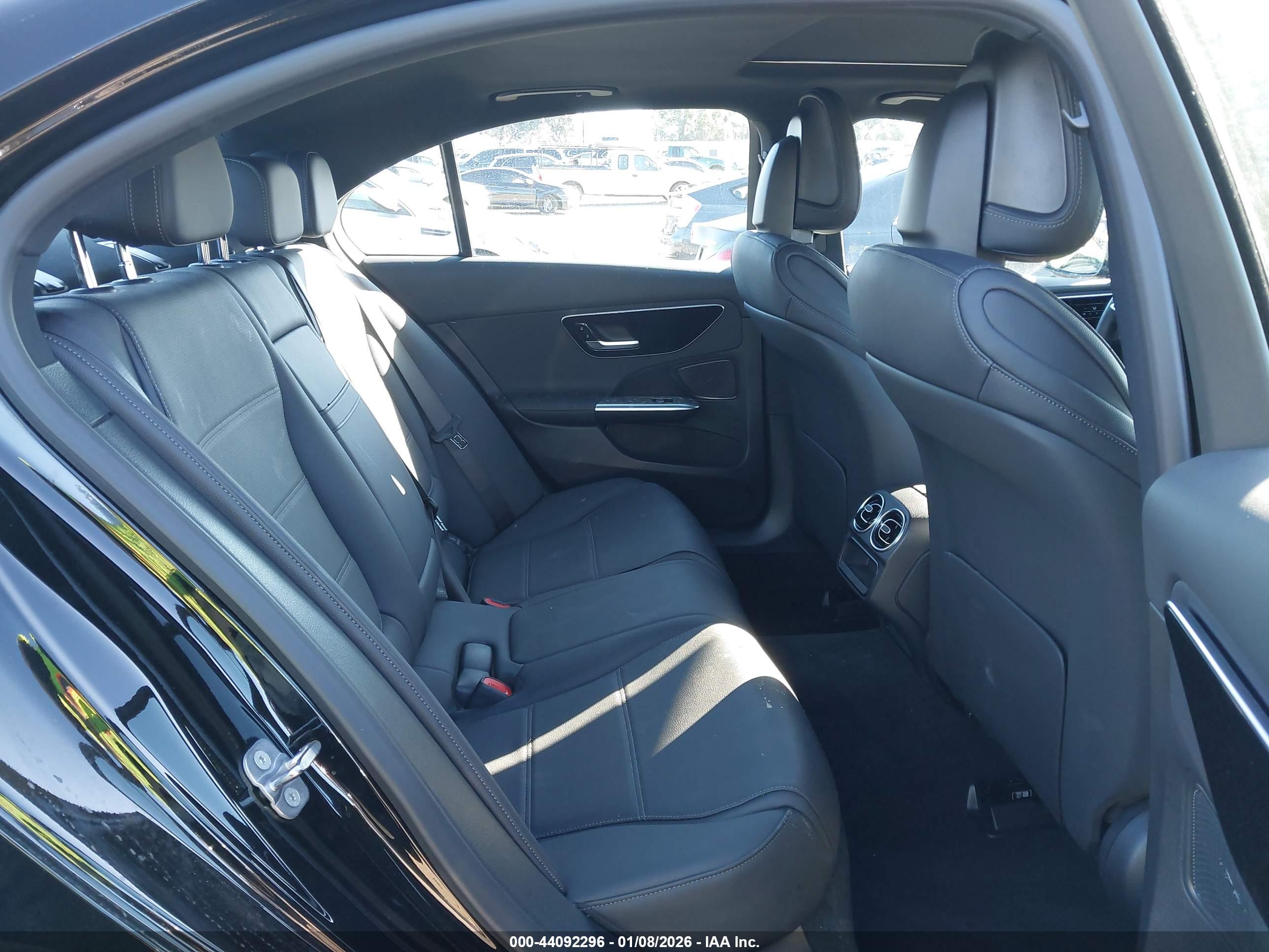 MERCEDES-BENZ C image 8