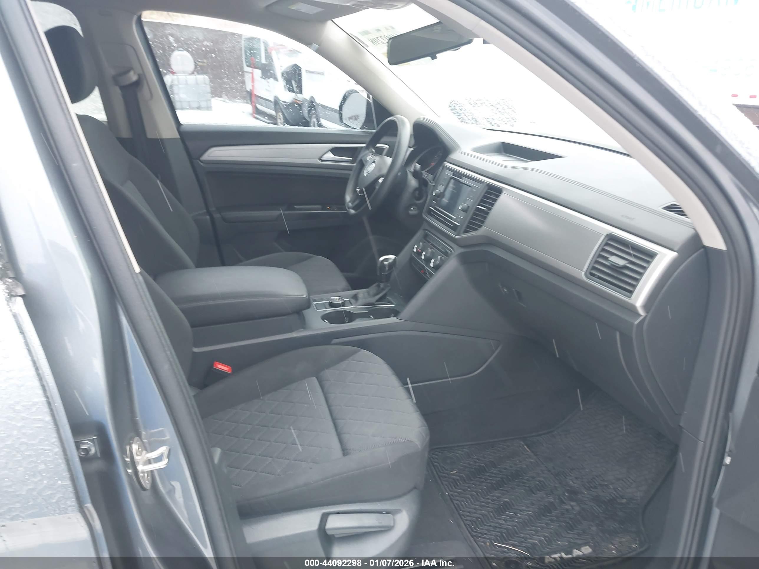 VOLKSWAGEN ATLAS image 5