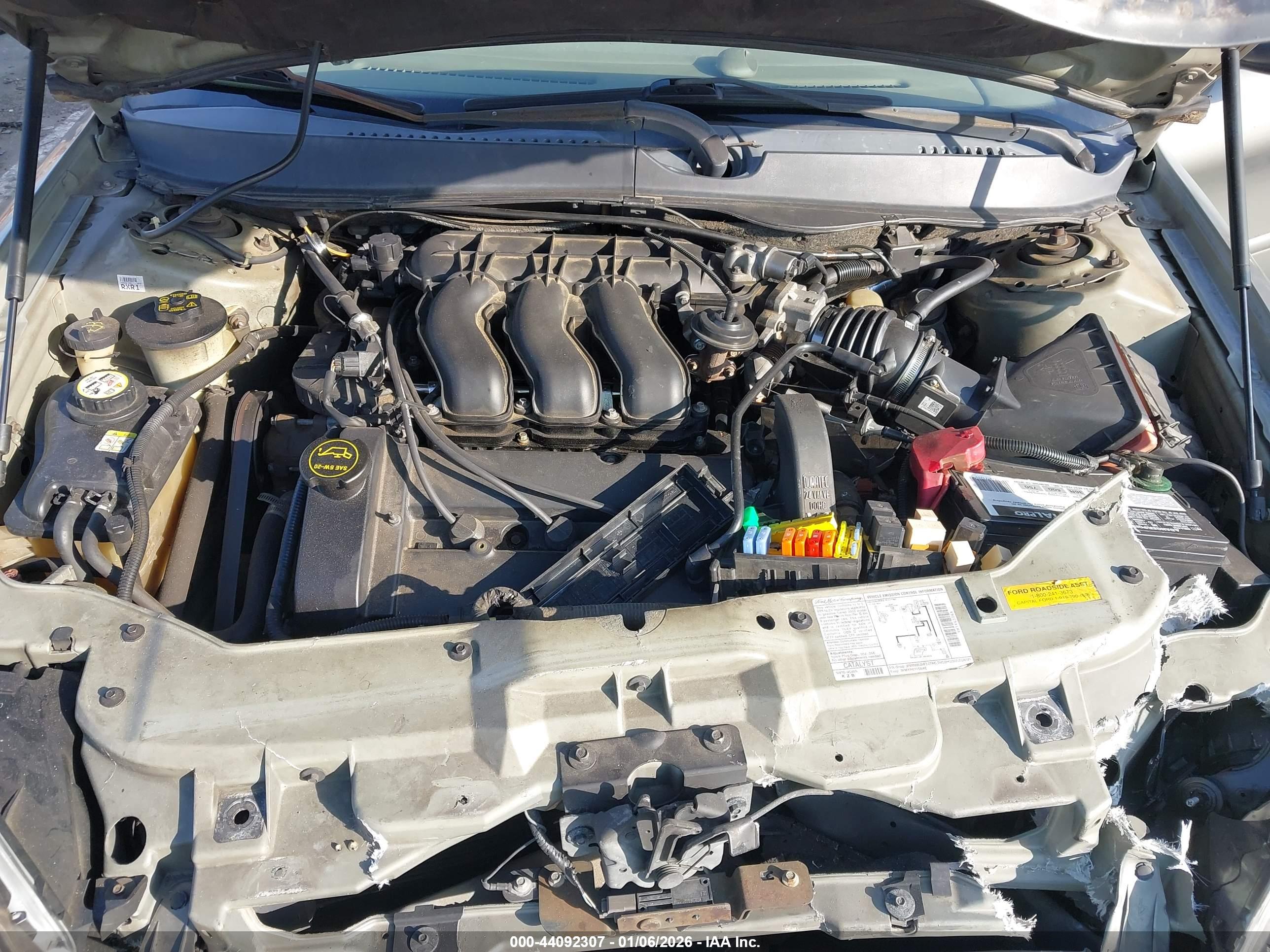 FORD TAURUS image 10