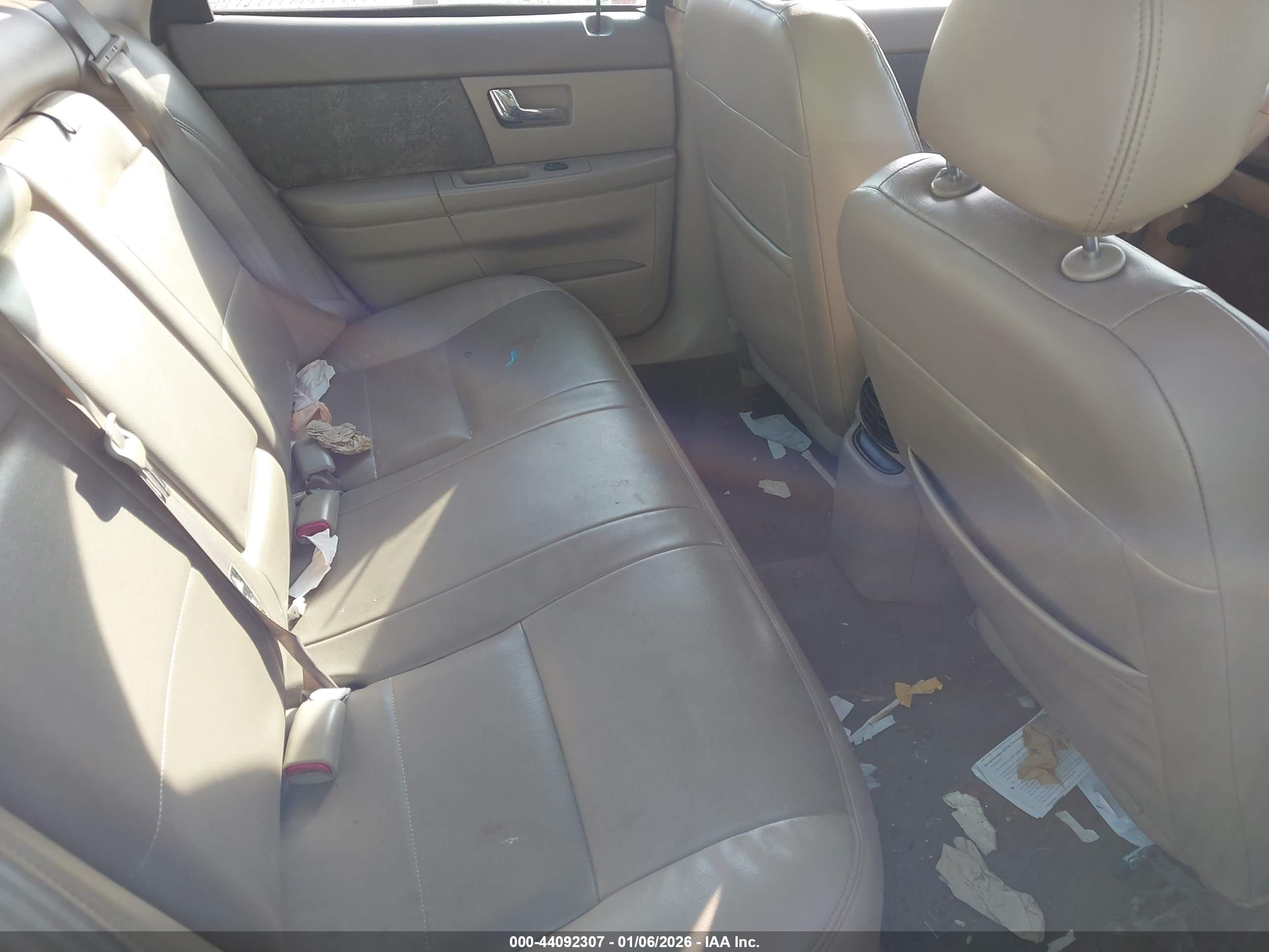 FORD TAURUS image 8