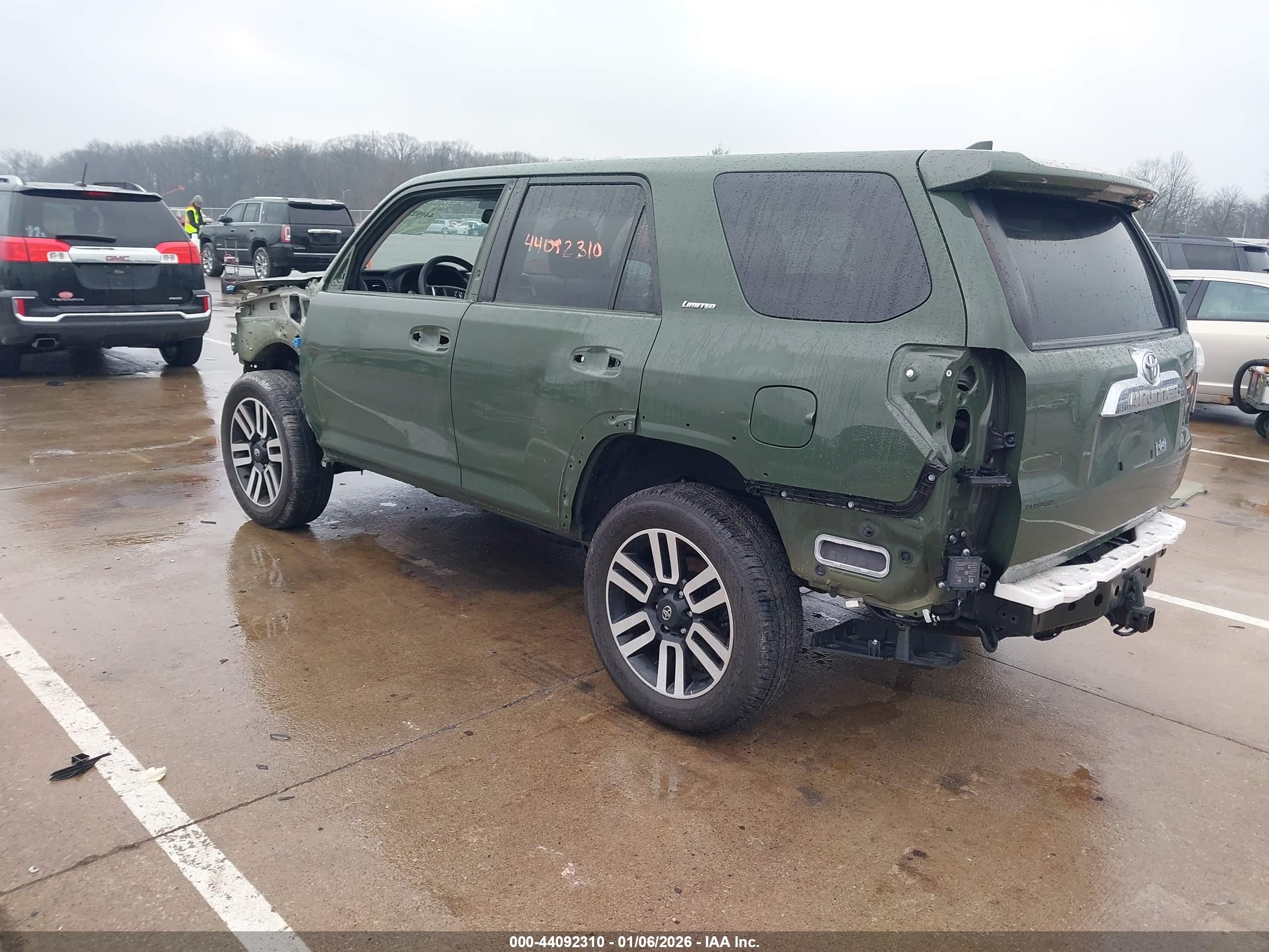 TOYOTA 4RUNNER image 3