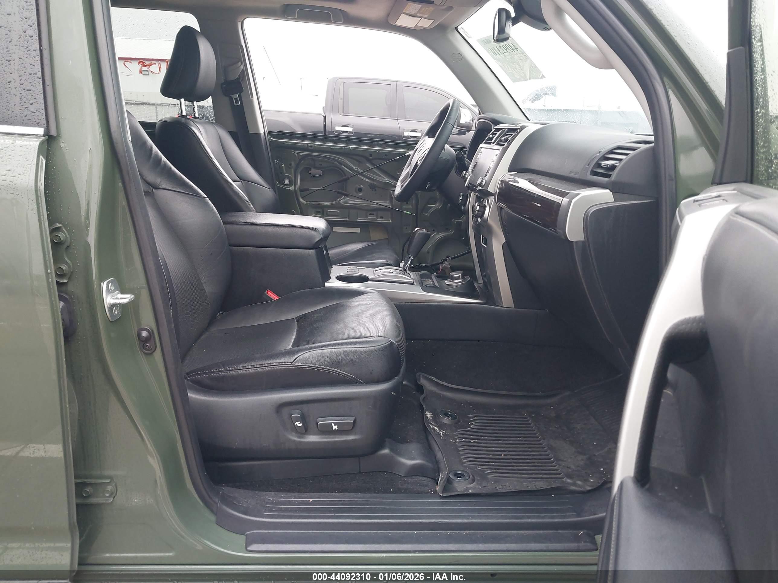 TOYOTA 4RUNNER image 5