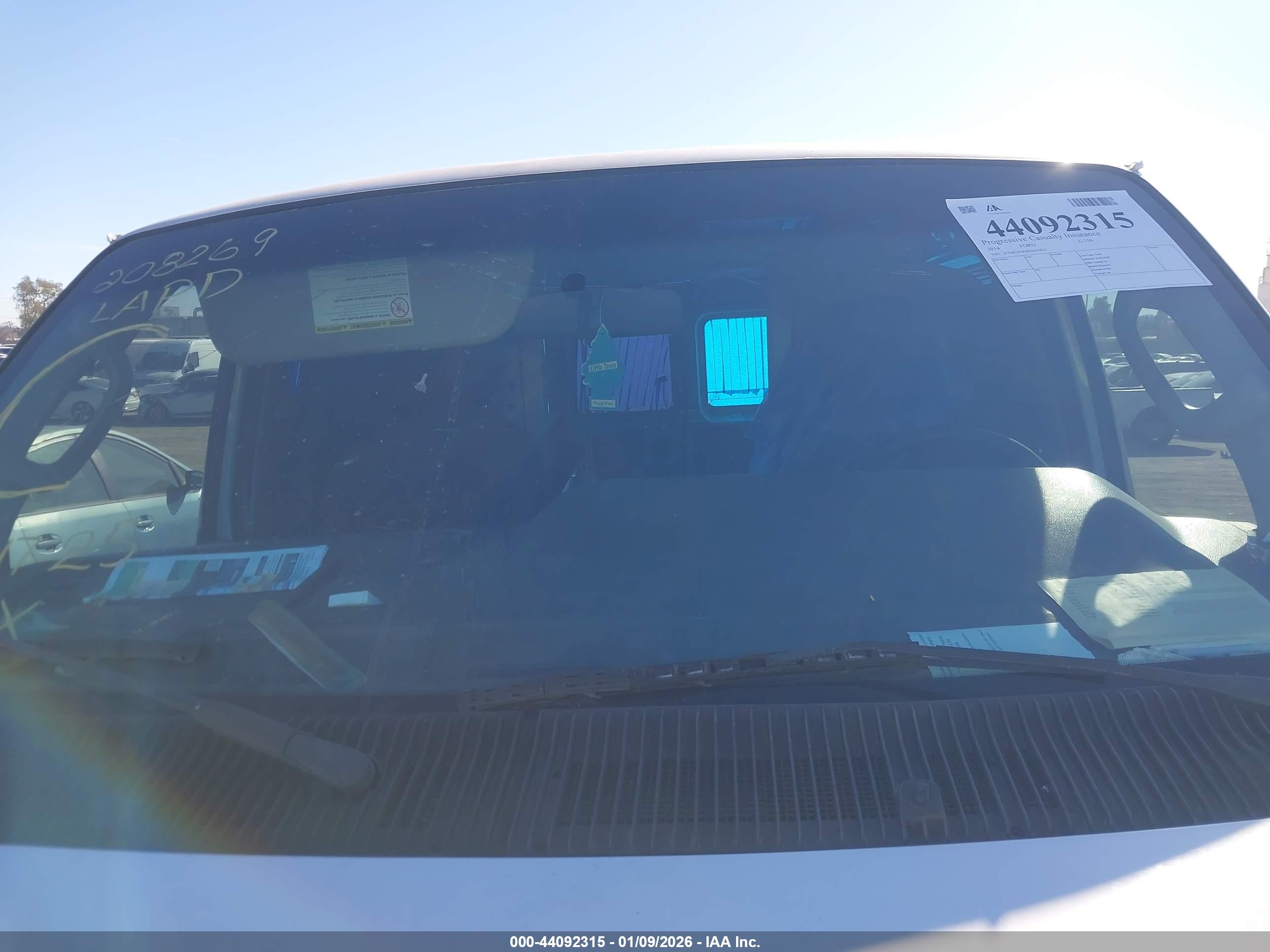 FORD E-250 image 6