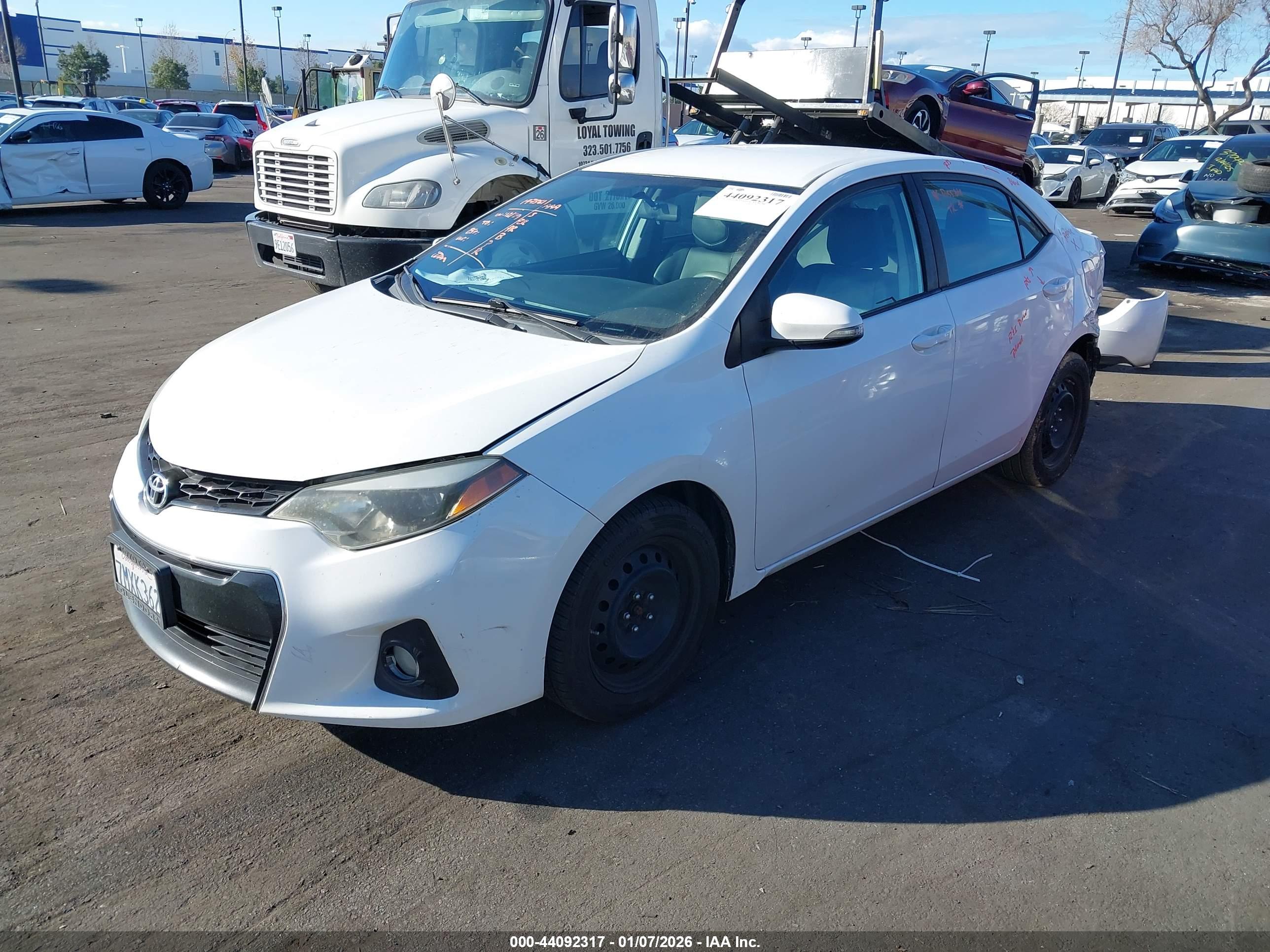 TOYOTA COROLLA image 2