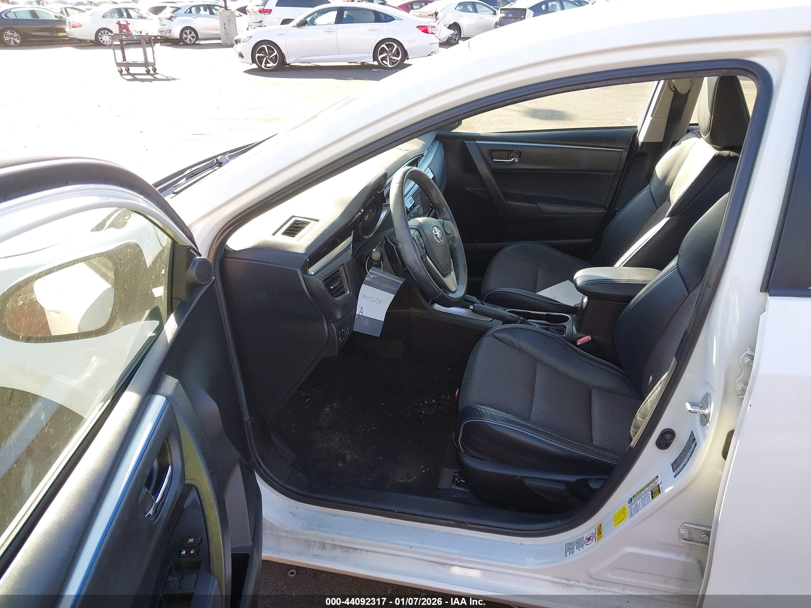 TOYOTA COROLLA image 5