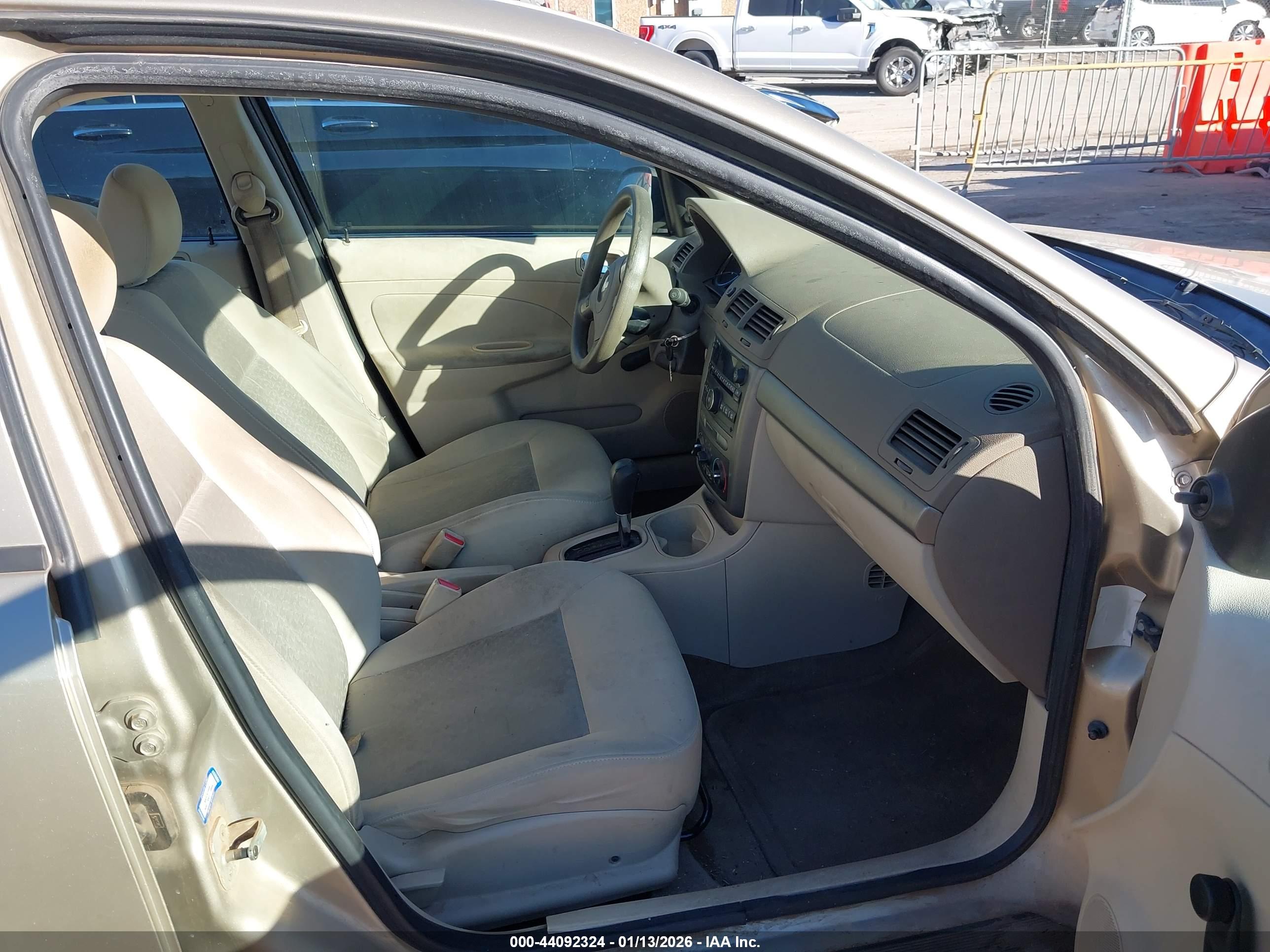 CHEVROLET COBALT image 5