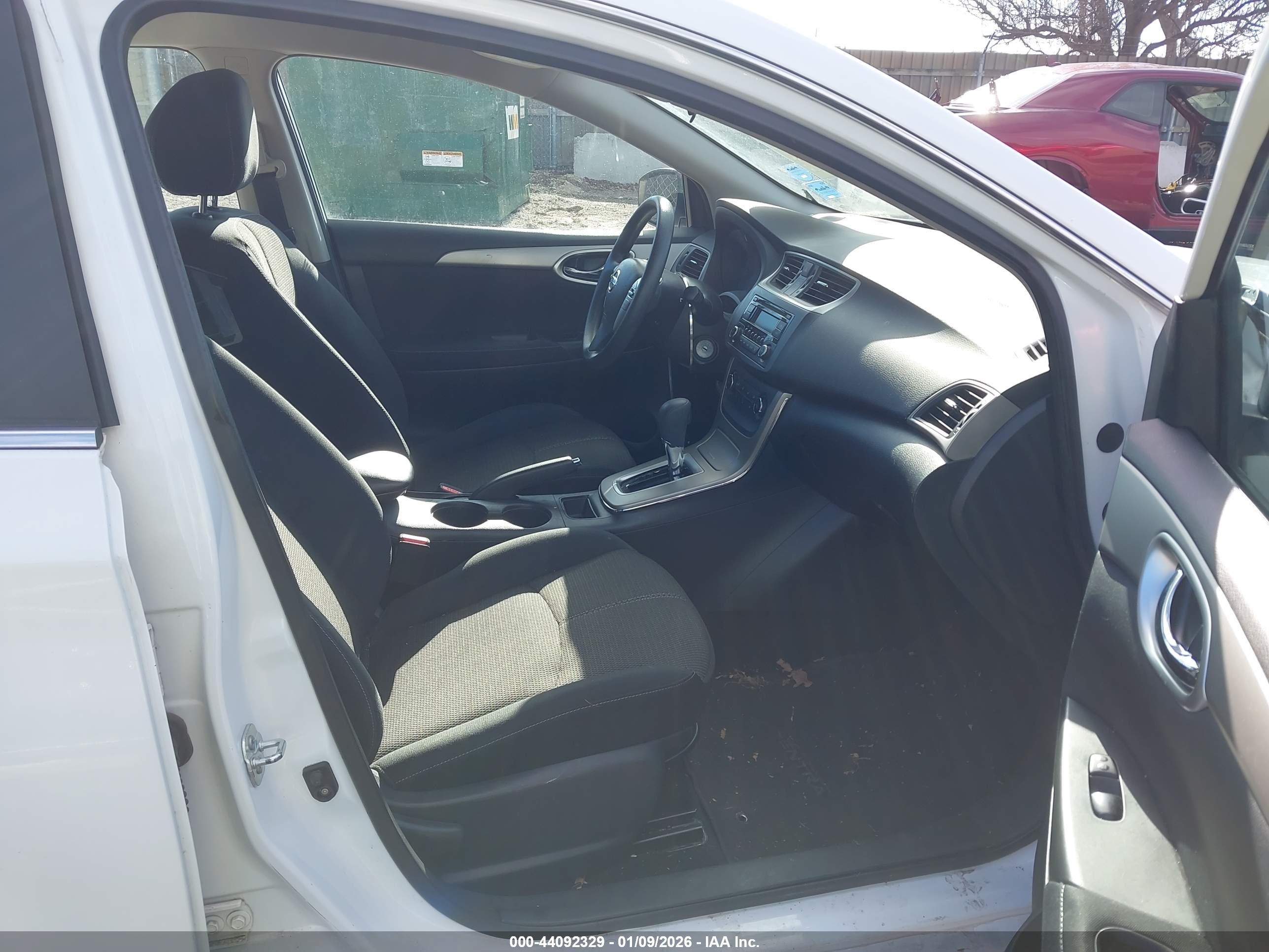 NISSAN SENTRA image 5