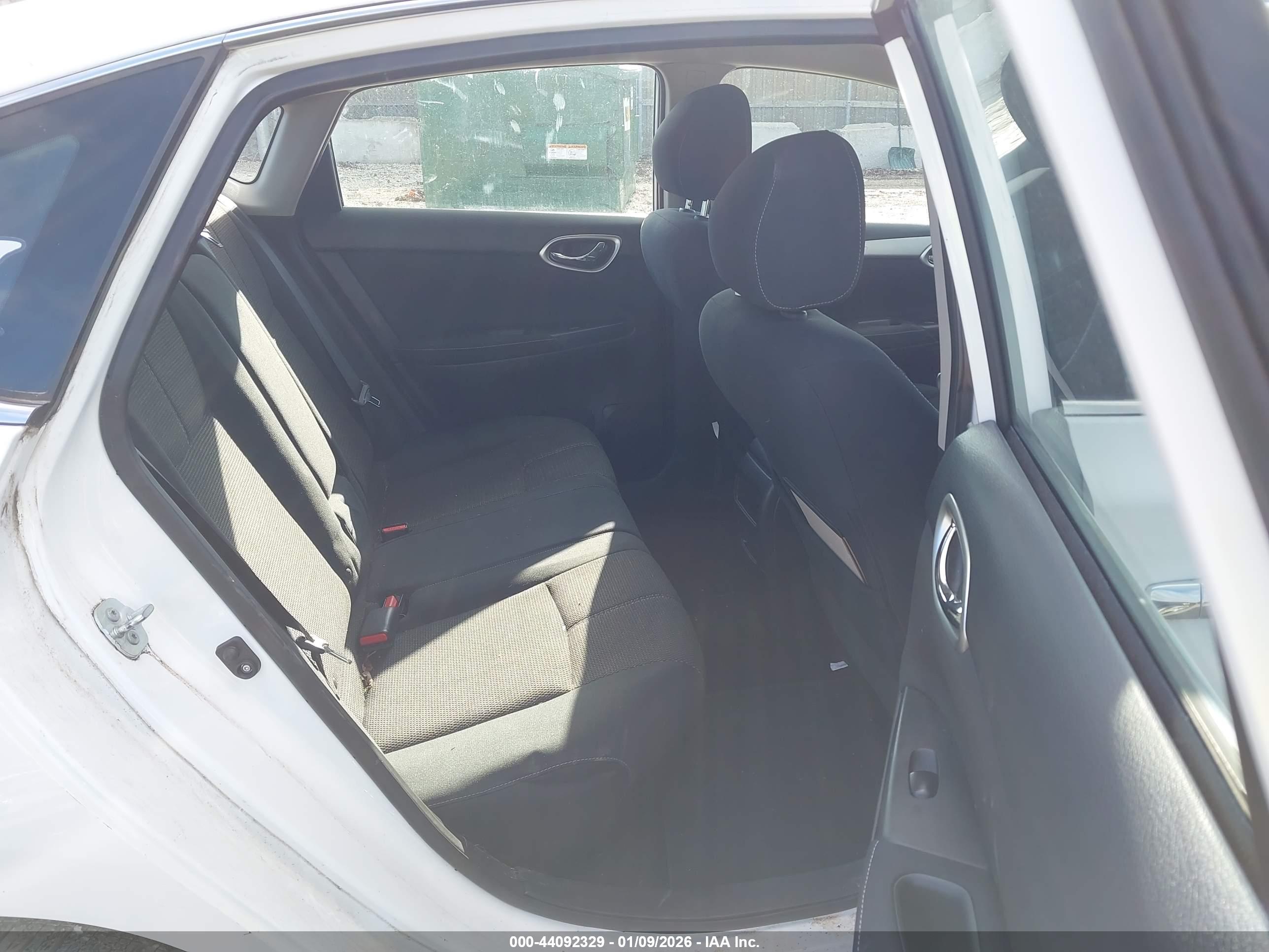 NISSAN SENTRA image 8