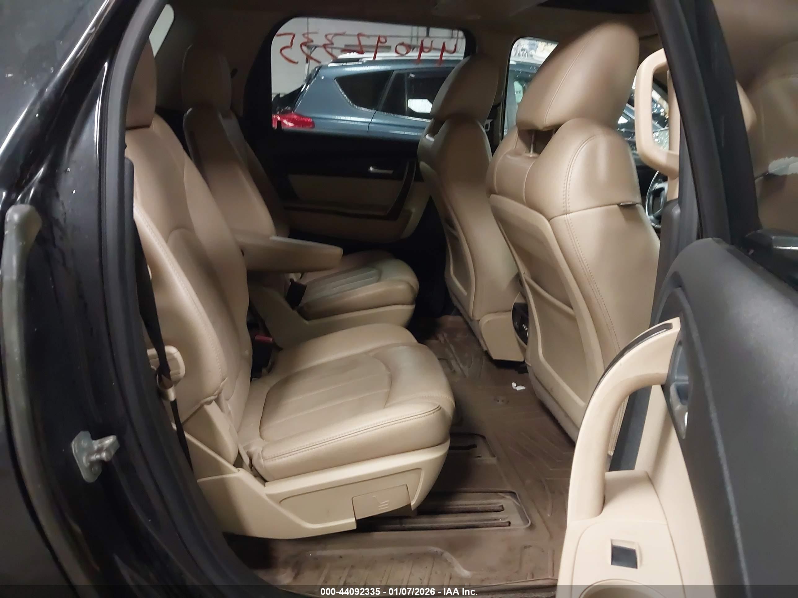GMC ACADIA image 8