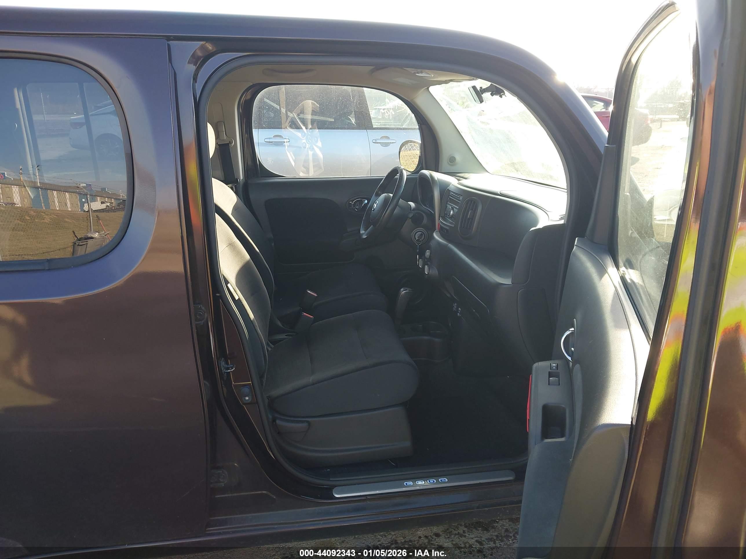 NISSAN CUBE image 5