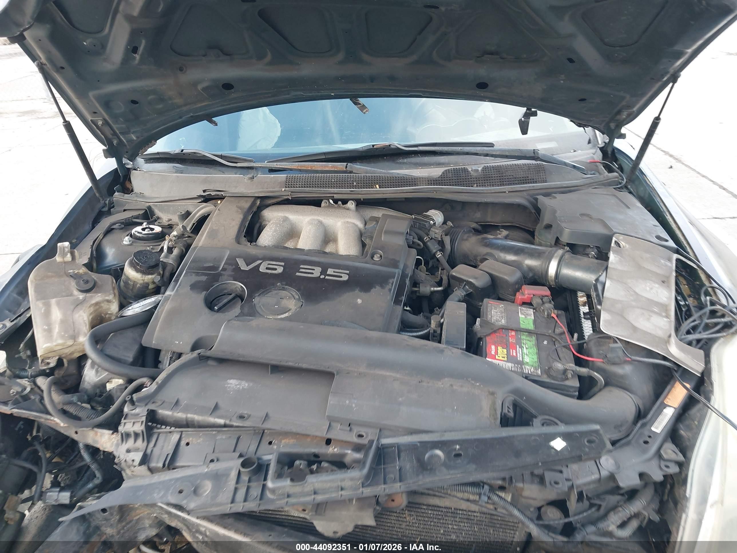 NISSAN MAXIMA image 10