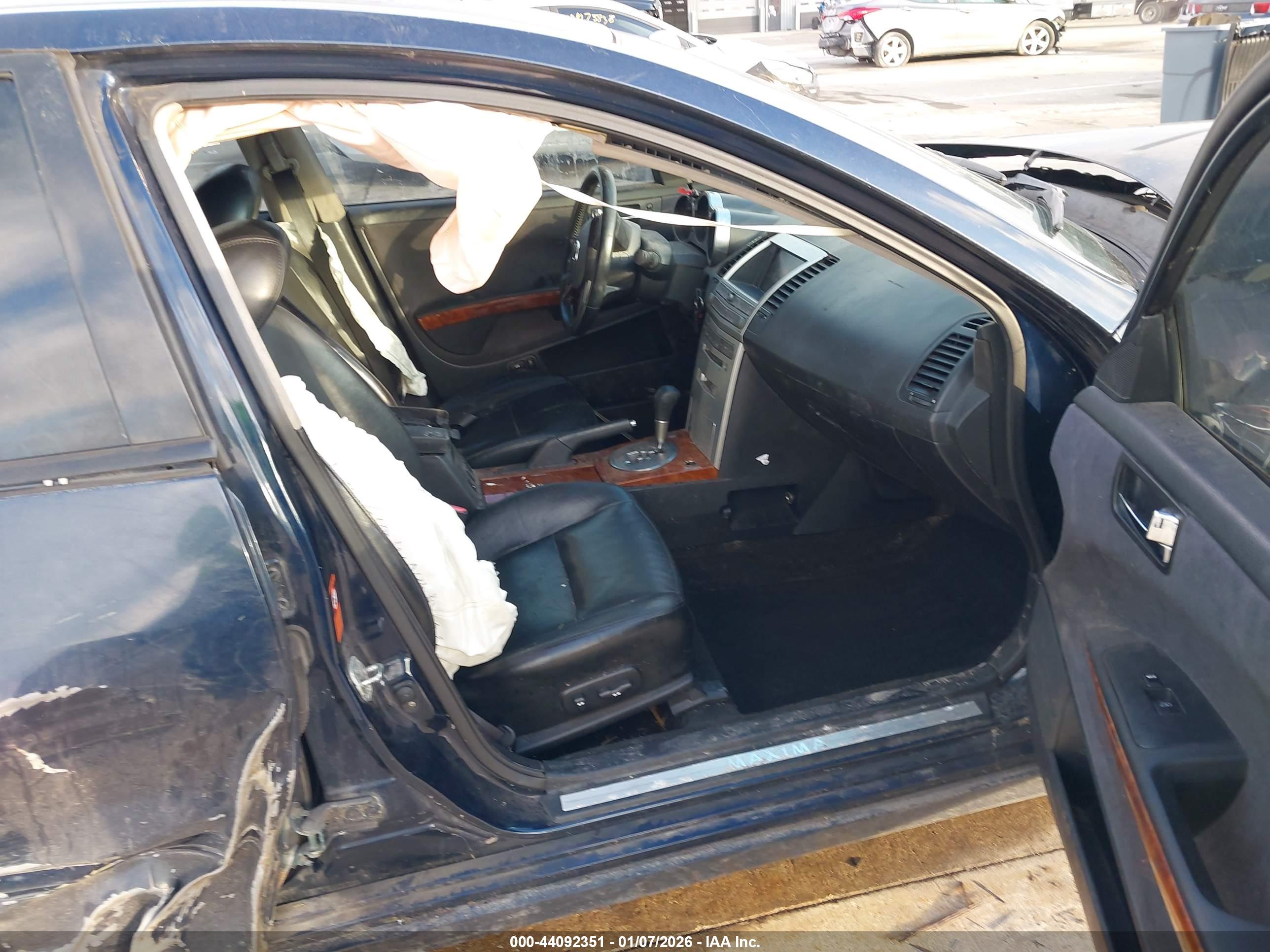 NISSAN MAXIMA image 5