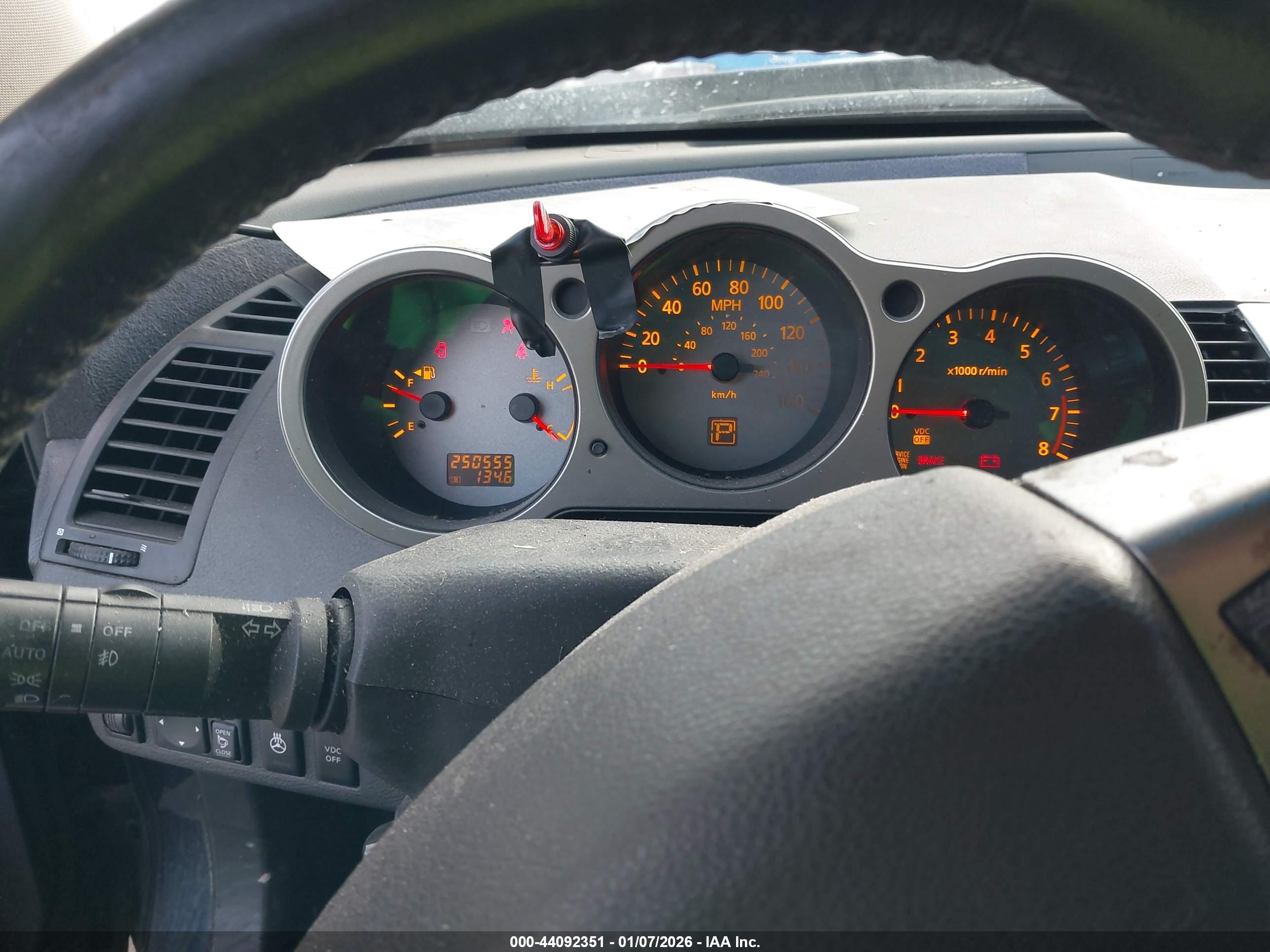 NISSAN MAXIMA image 7