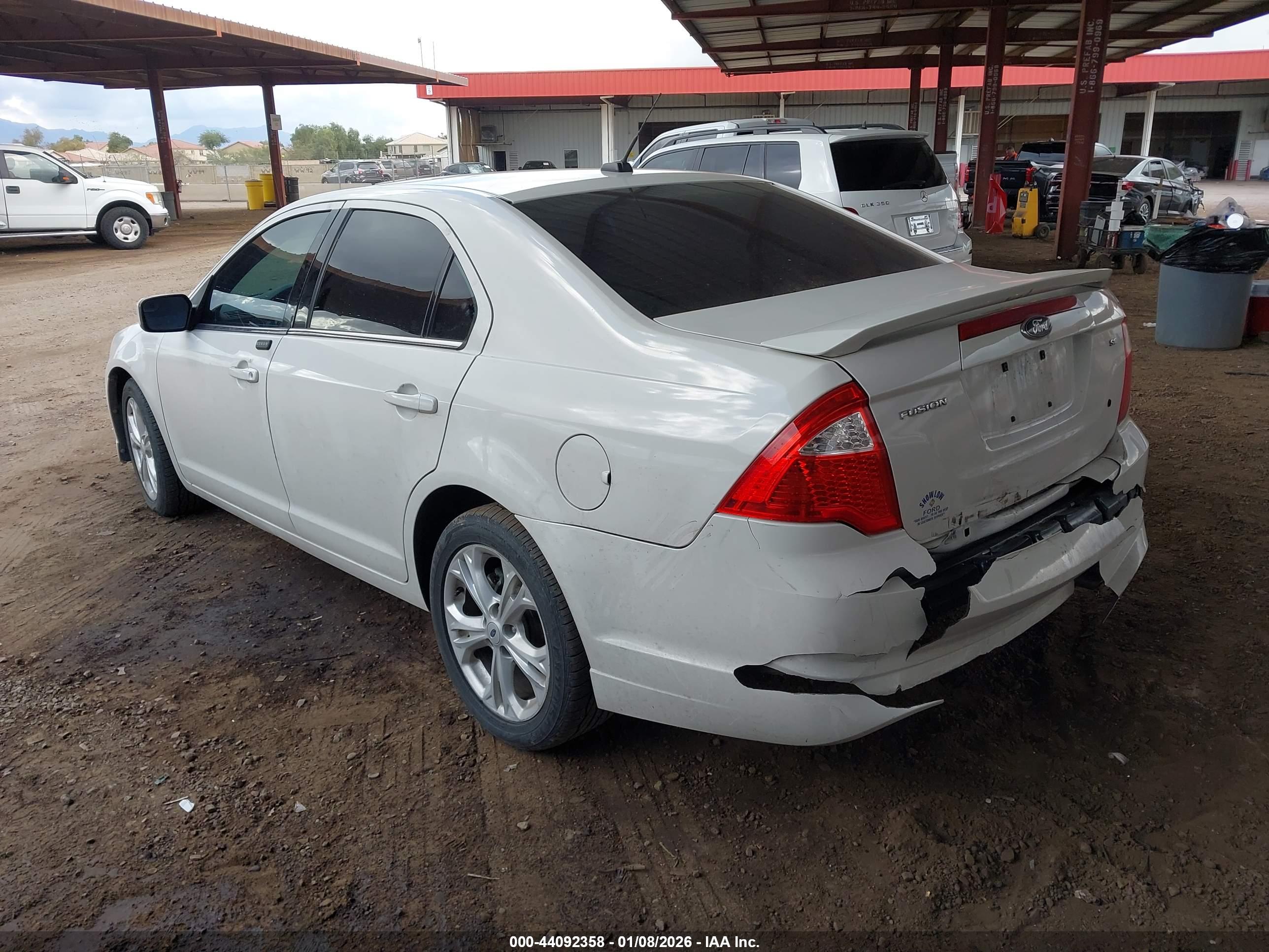 FORD FUSION image 3