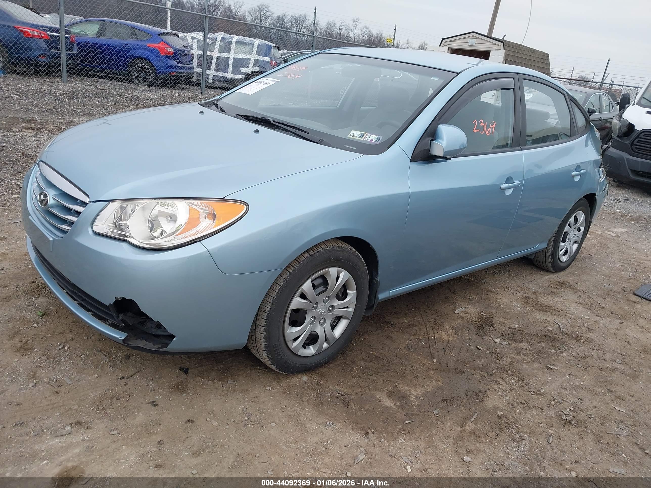 HYUNDAI ELANTRA image 2