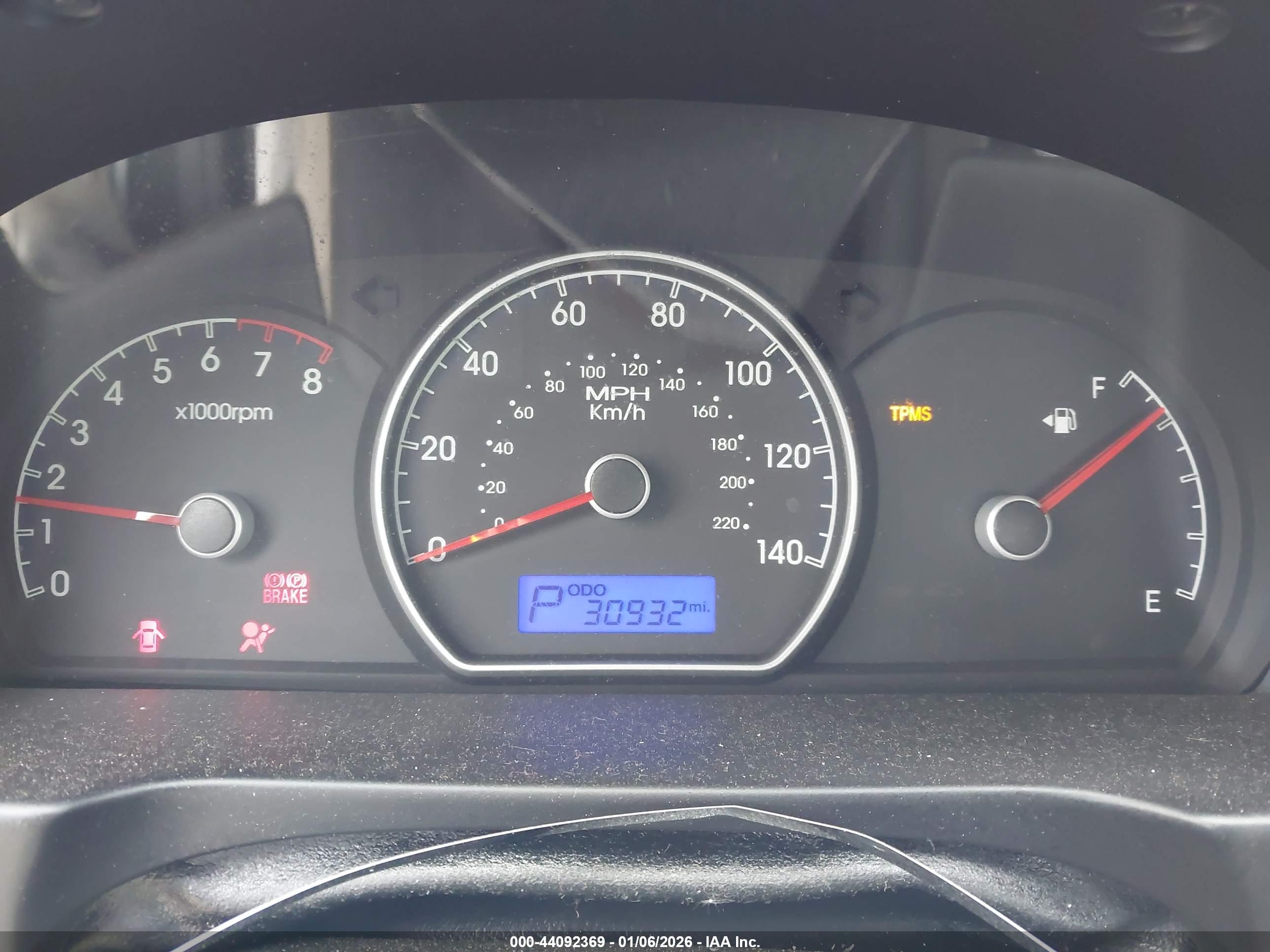 HYUNDAI ELANTRA image 7
