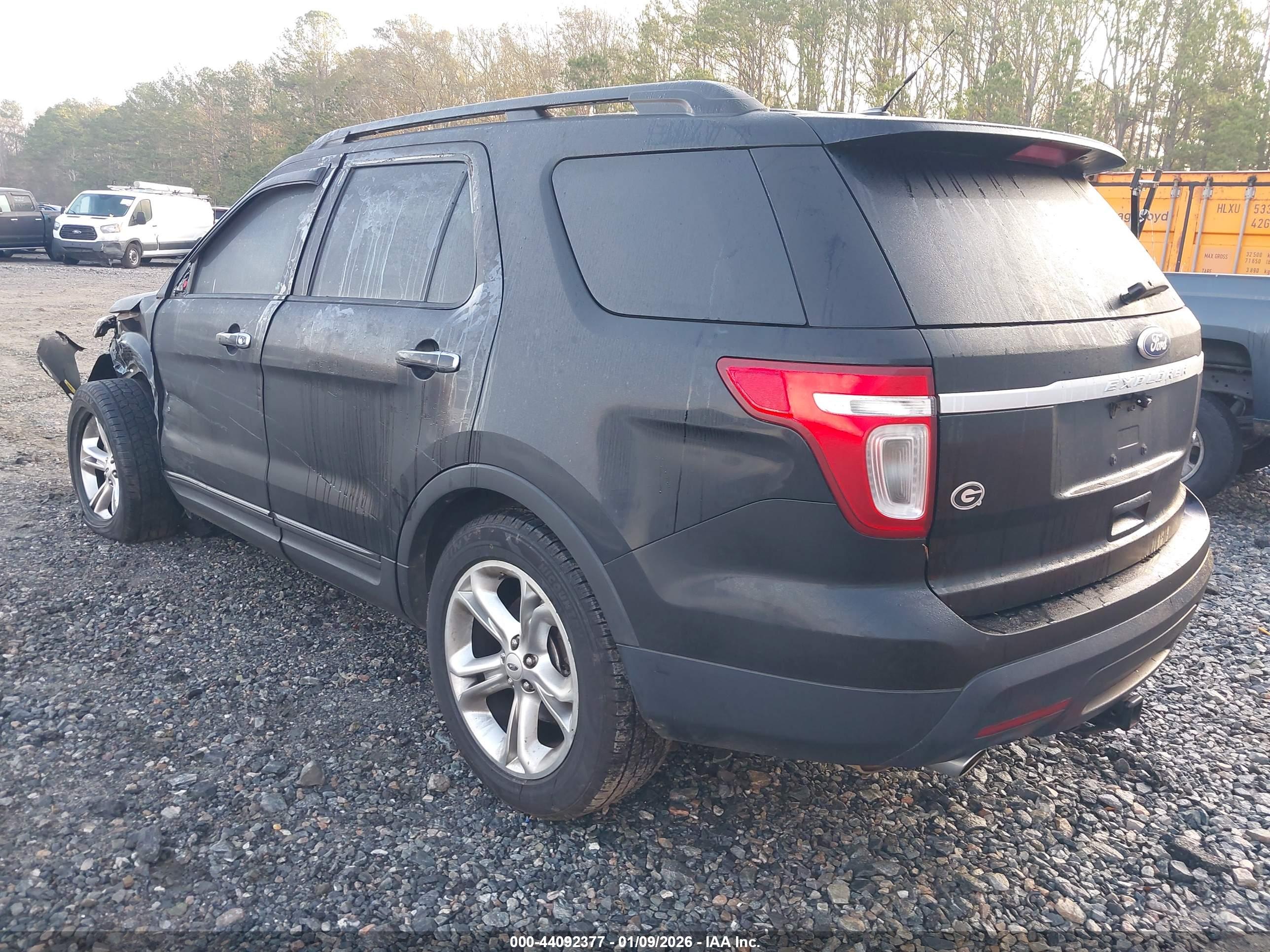 FORD EXPLORER image 3