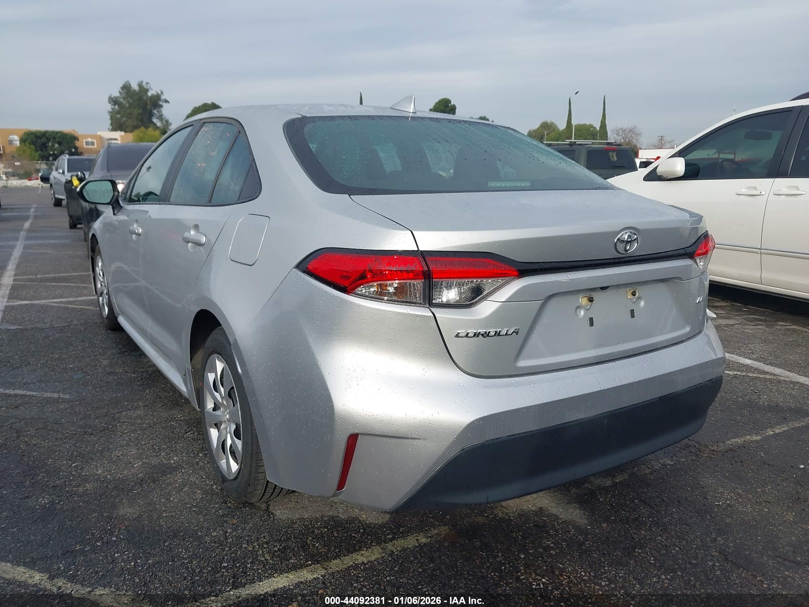 TOYOTA COROLLA image 3
