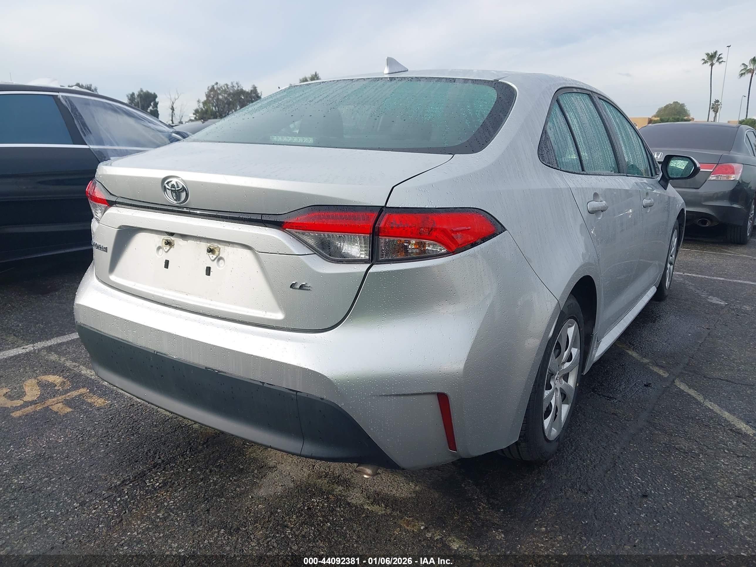 TOYOTA COROLLA image 4