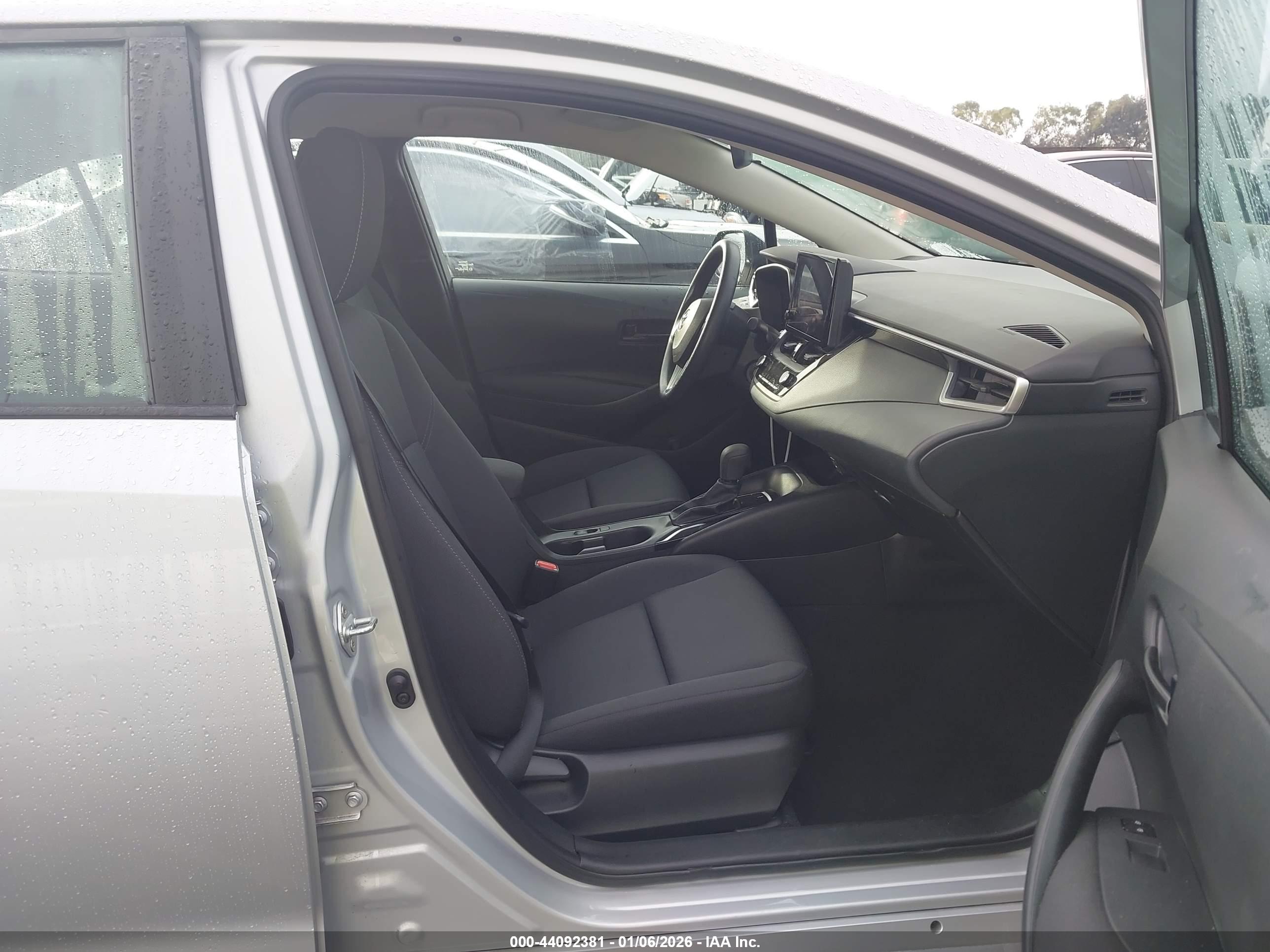 TOYOTA COROLLA image 5