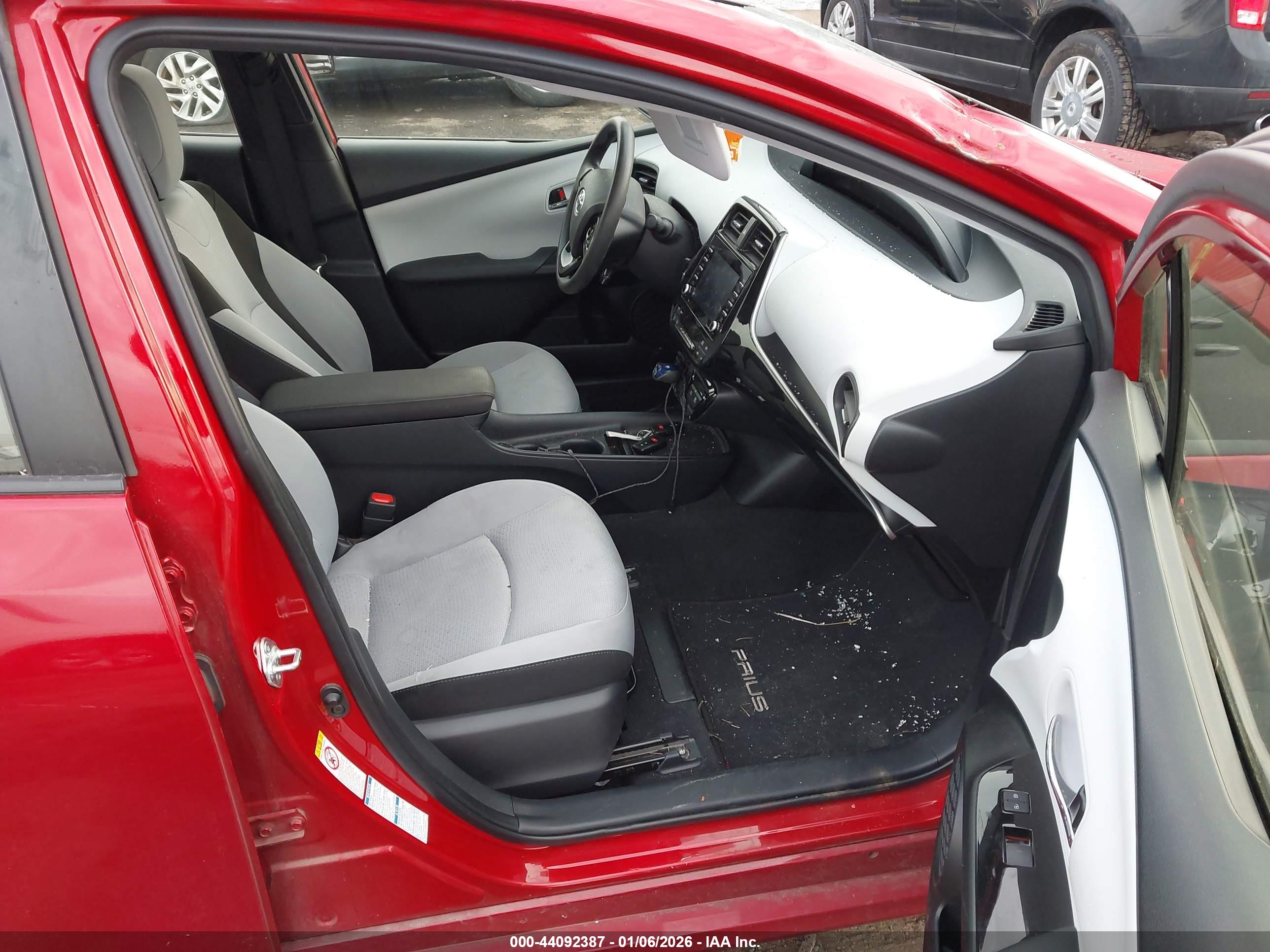 TOYOTA PRIUS image 5