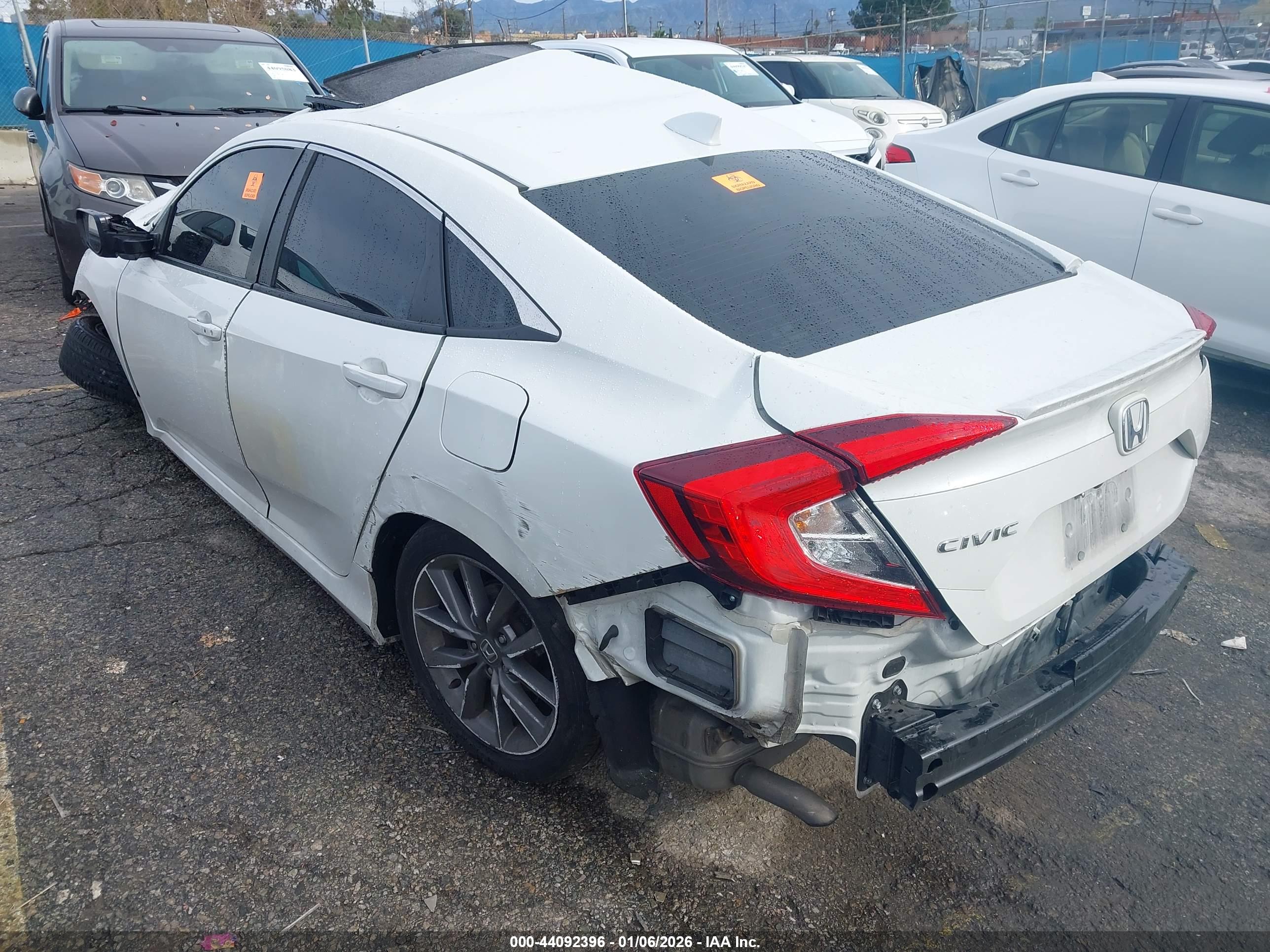 HONDA CIVIC image 3