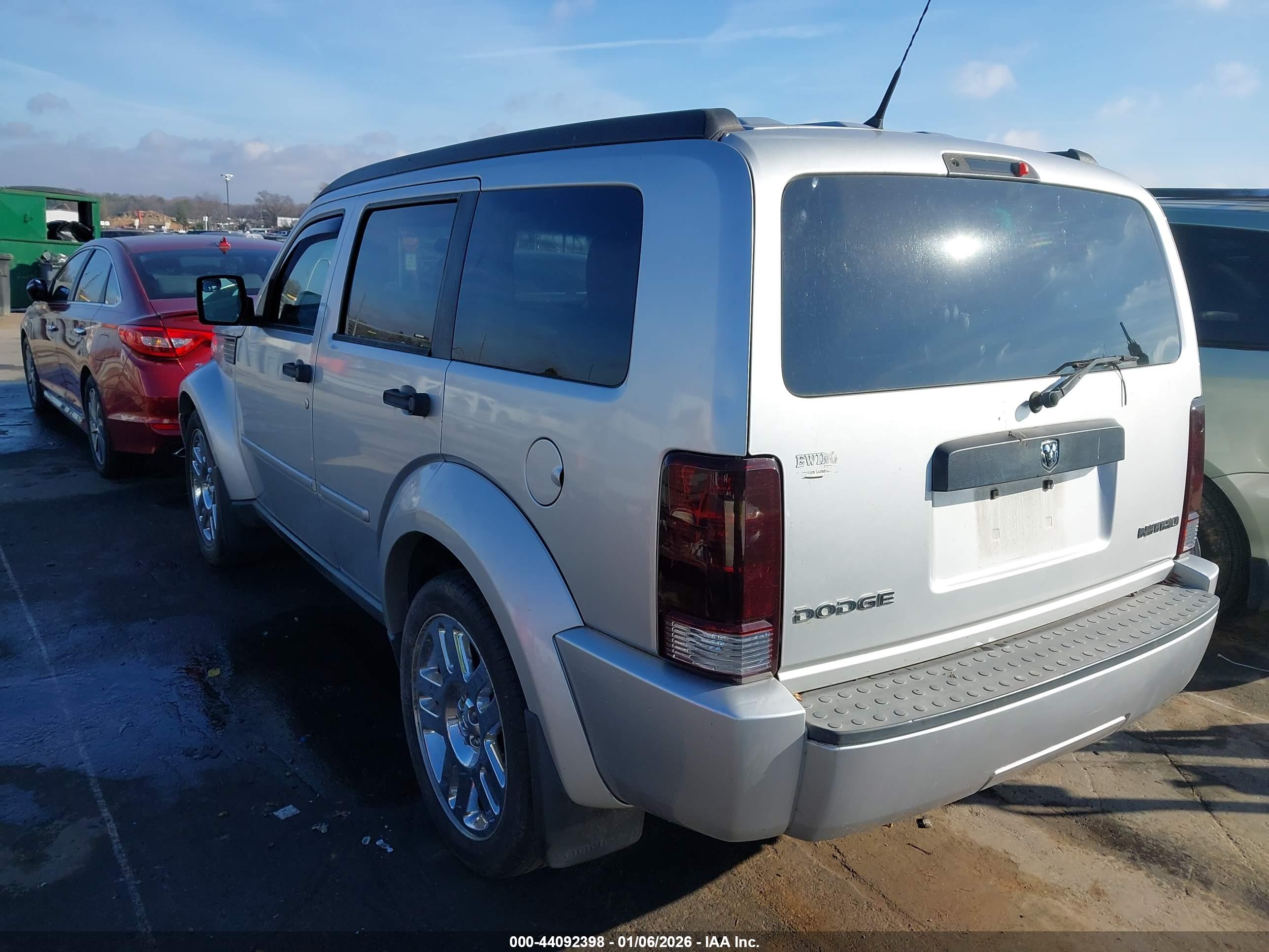 DODGE NITRO image 3