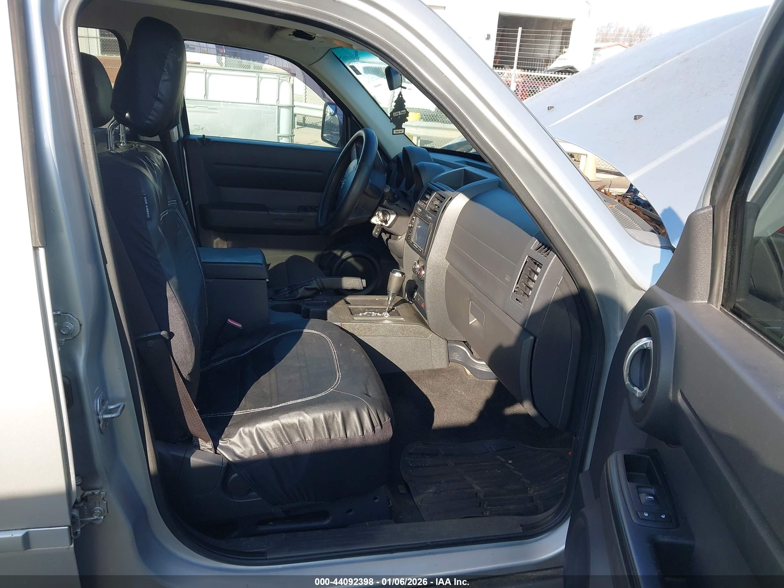 DODGE NITRO image 5