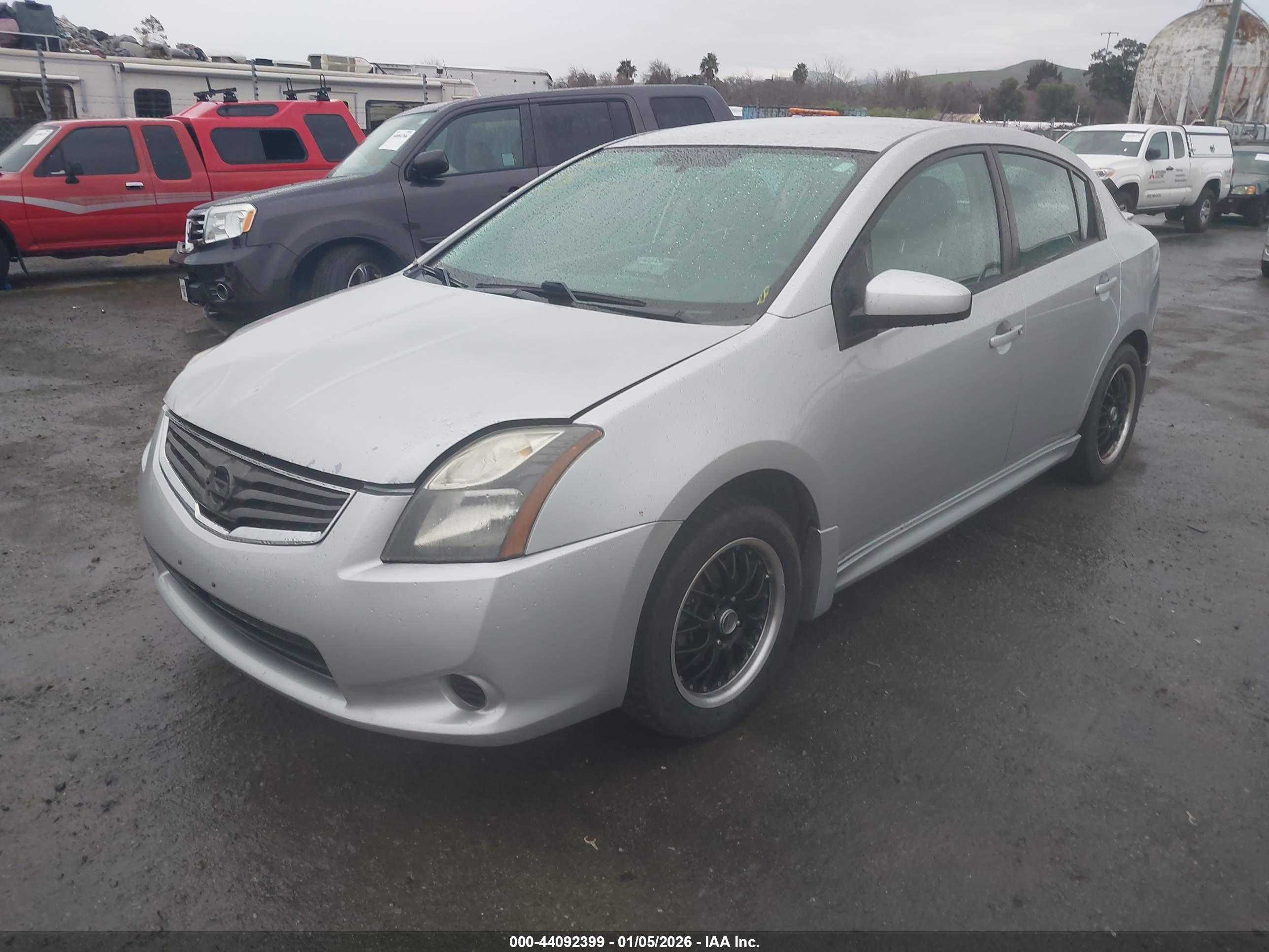 NISSAN SENTRA image 2