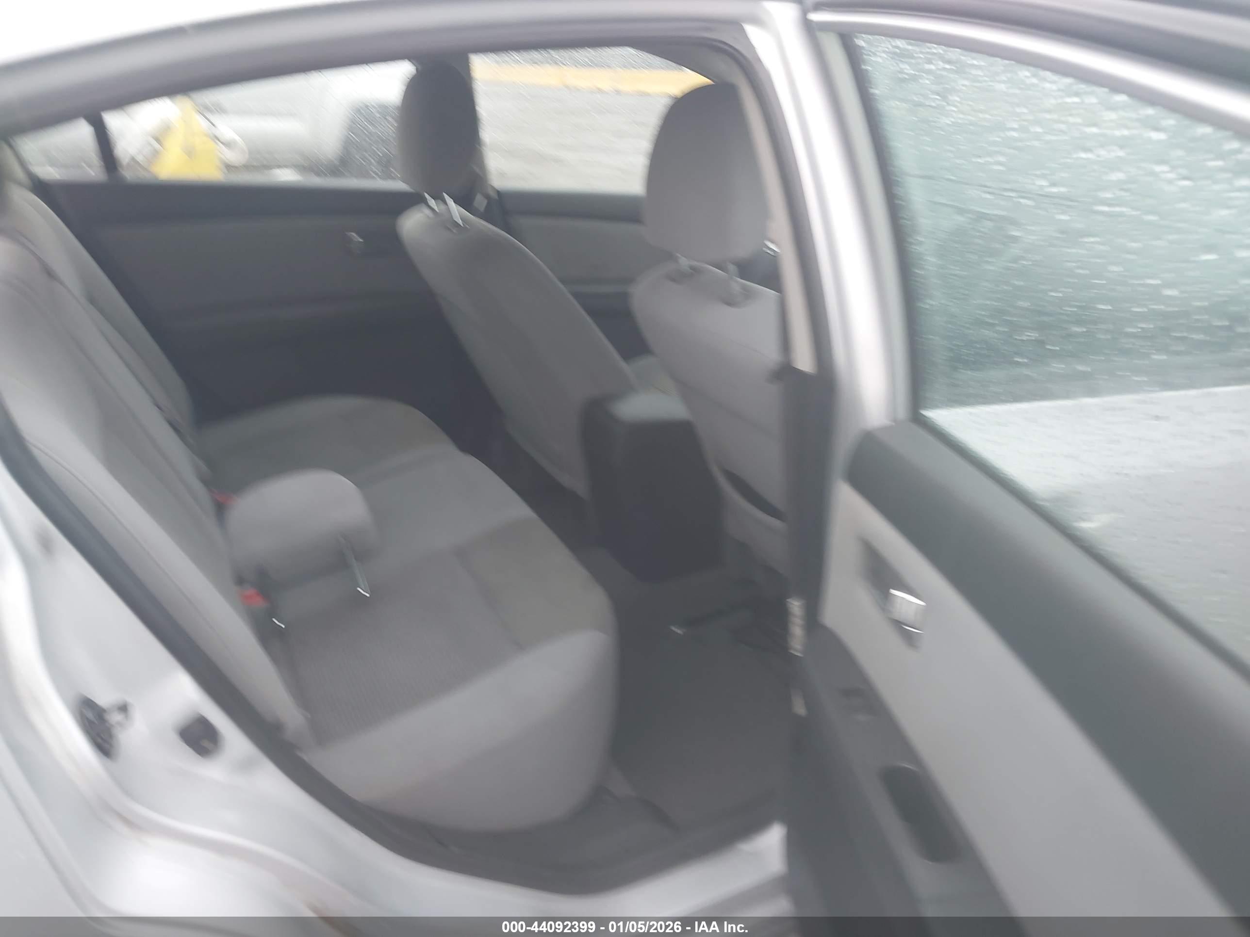 NISSAN SENTRA image 8