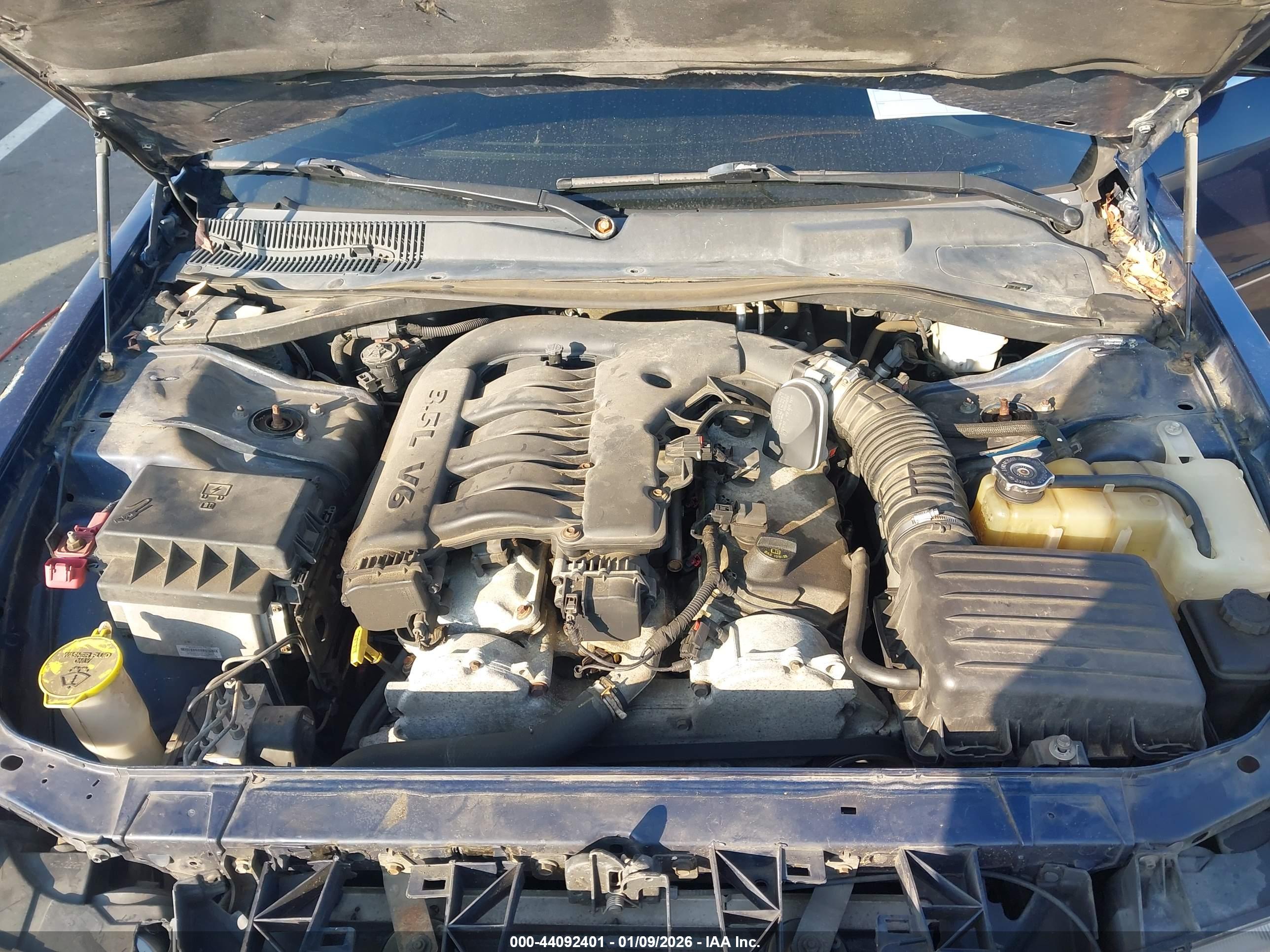 CHRYSLER 300 image 10